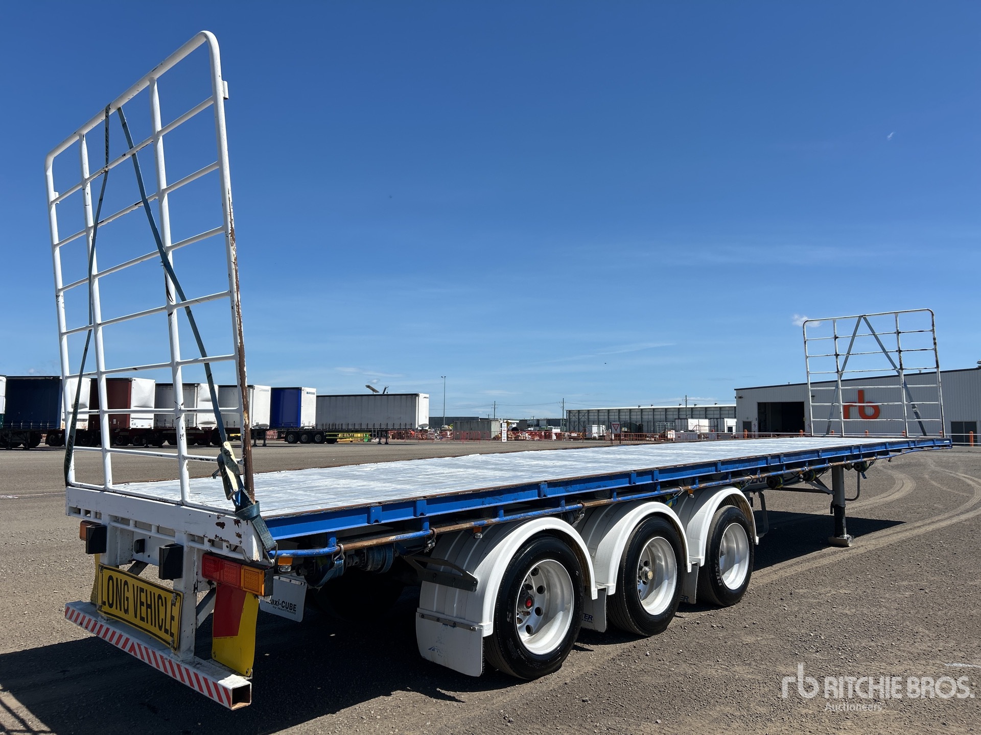 General Appearance with Imagen: esquina trasera izquierda