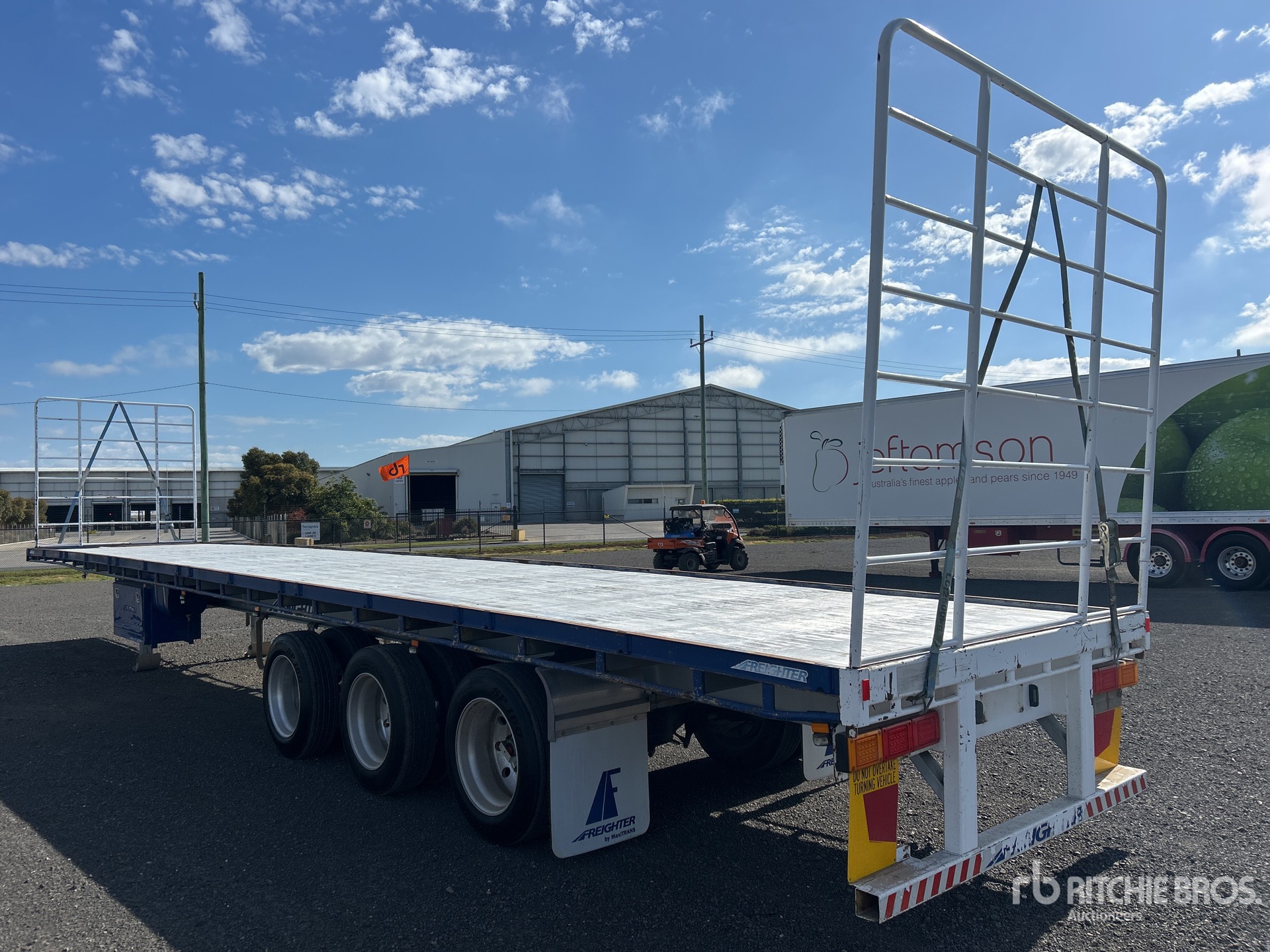 General Appearance with Bild, Ecke hinten rechts