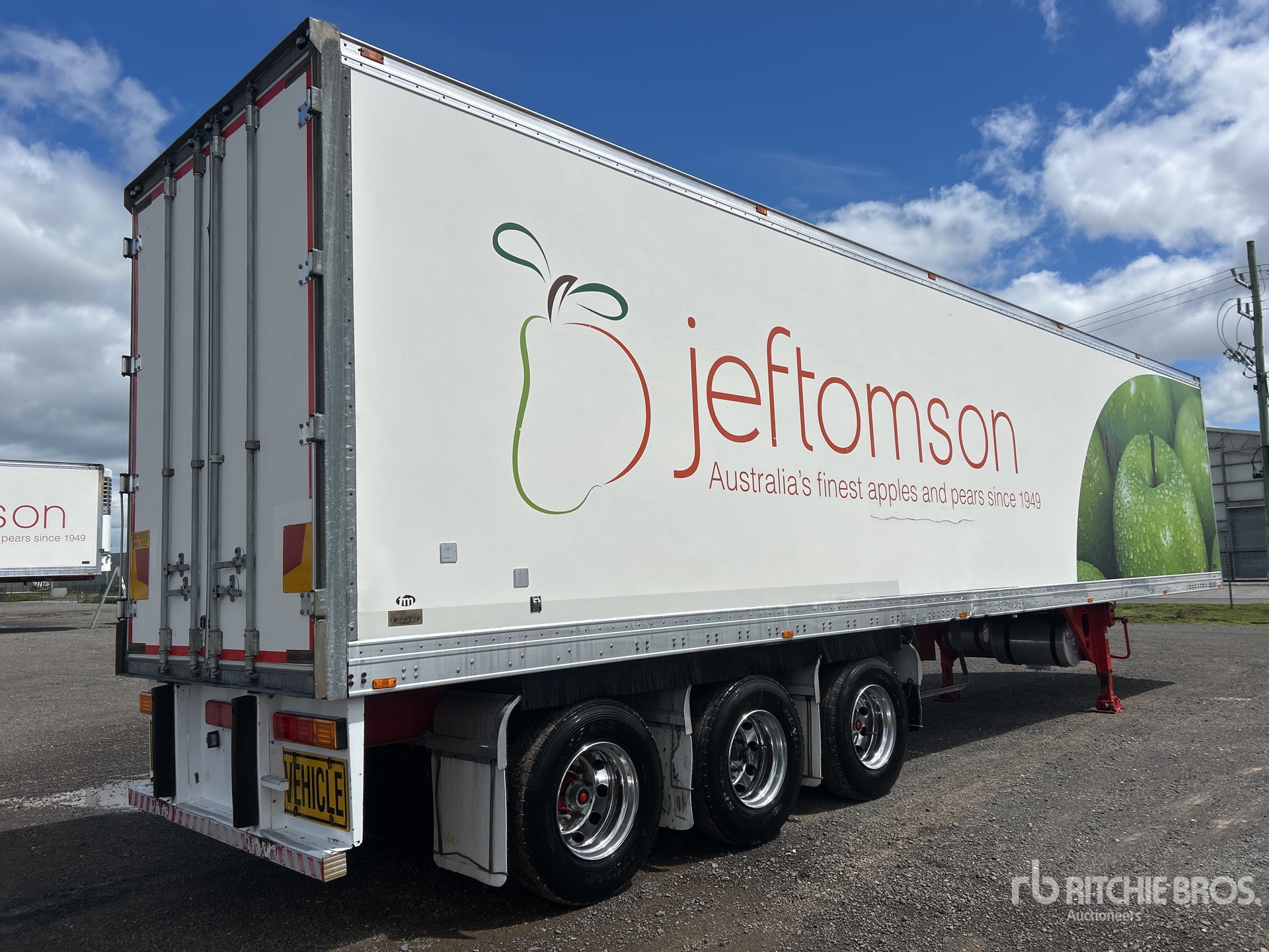 General Appearance with Foto, angolo posteriore sinistro