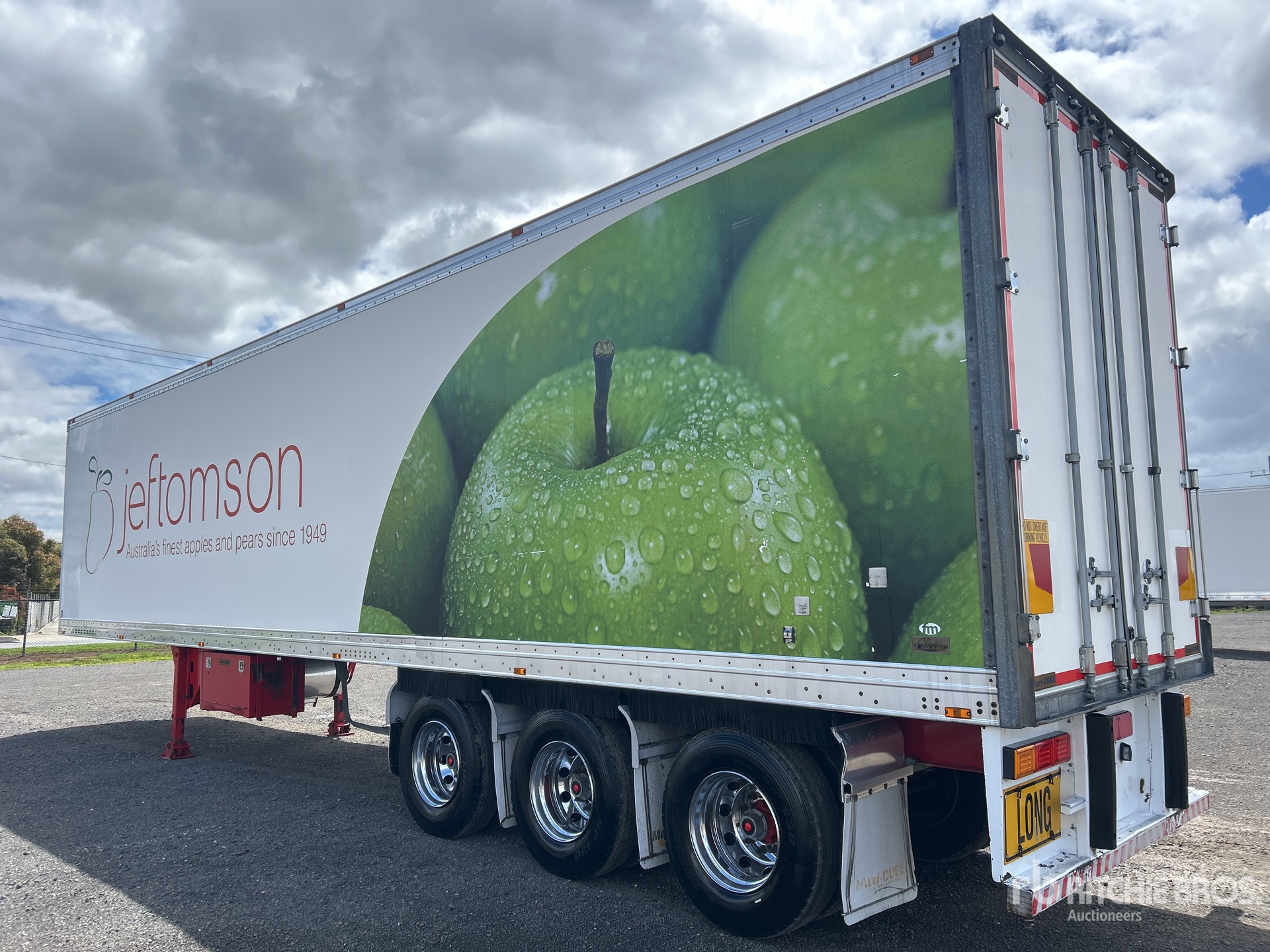 General Appearance with Foto, angolo anteriore sinistro