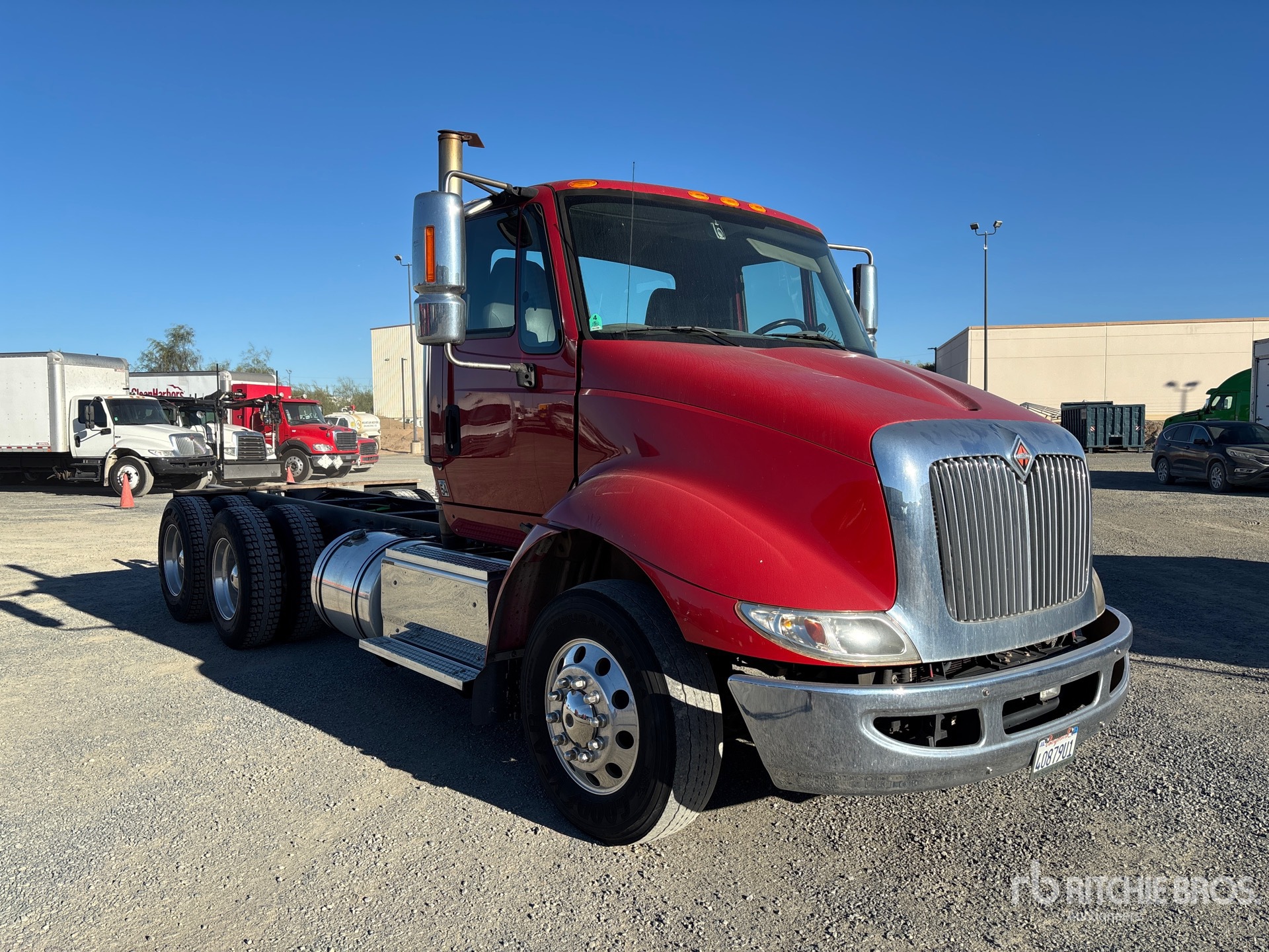 Aspect général with Image, coin avant droit