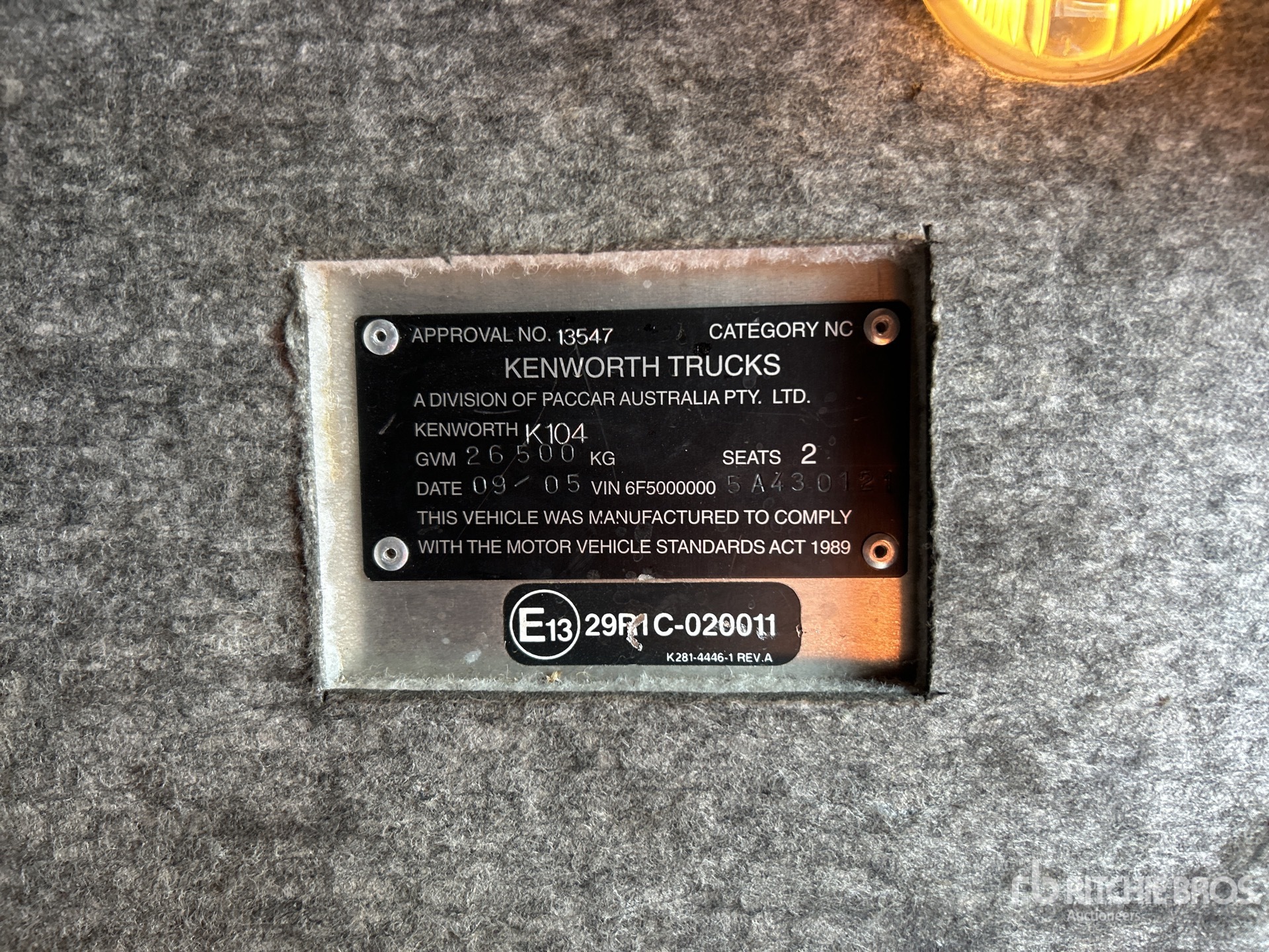 General Appearance with Numéro de série/Numéro d'identification du véhicule automobile