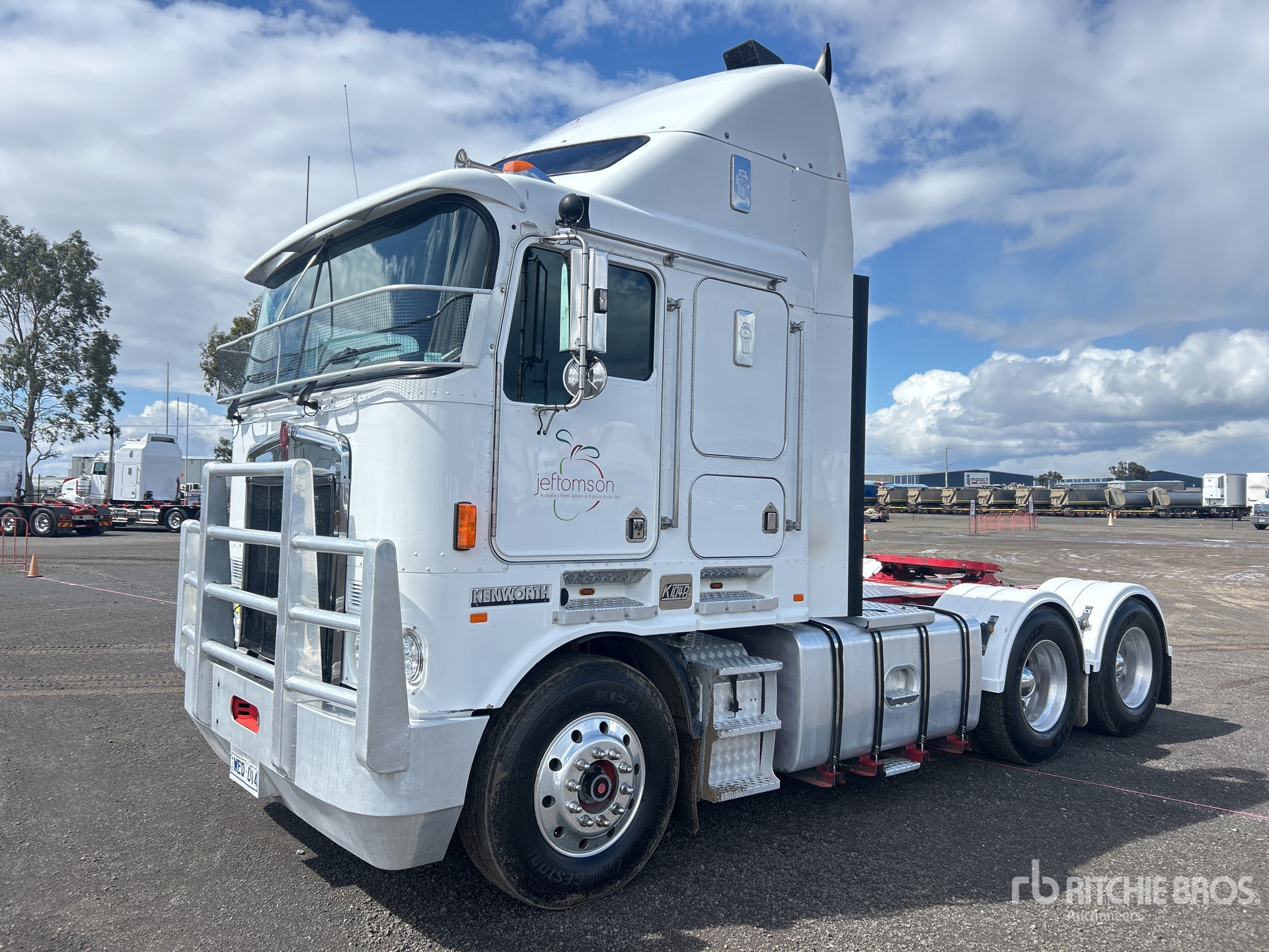 General Appearance with Image, coin avant droit