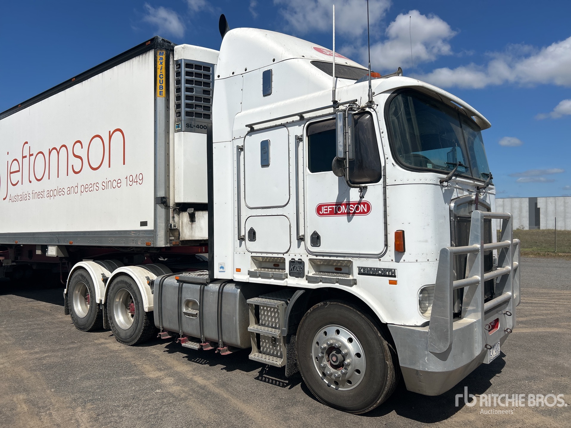 General Appearance with Picture, Left Front Corner