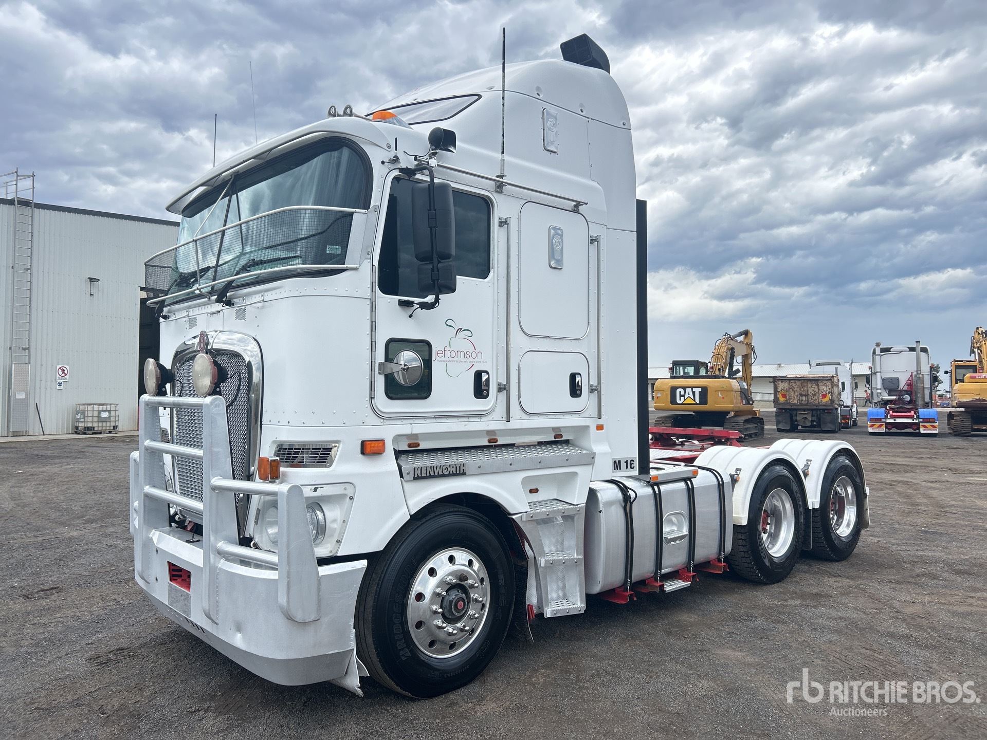 General Appearance with Picture, Right Front Corner