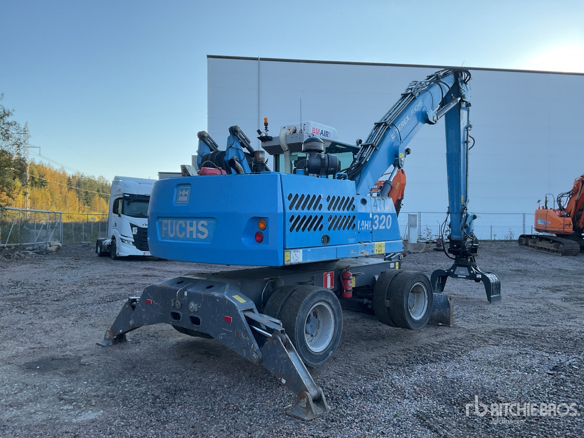 General Appearance with Picture, Right Rear Corner