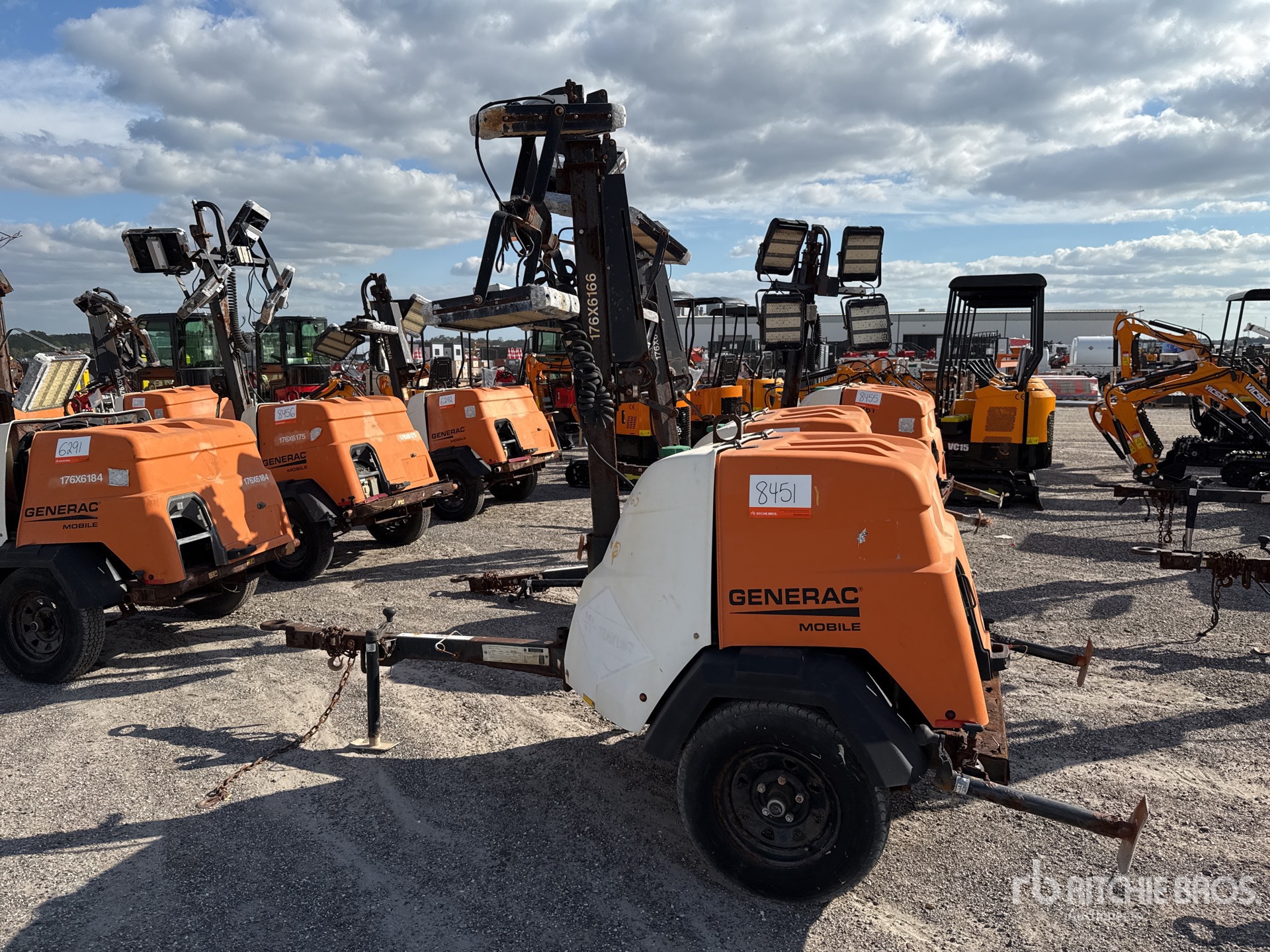 General Appearance with Bild, Ecke hinten links