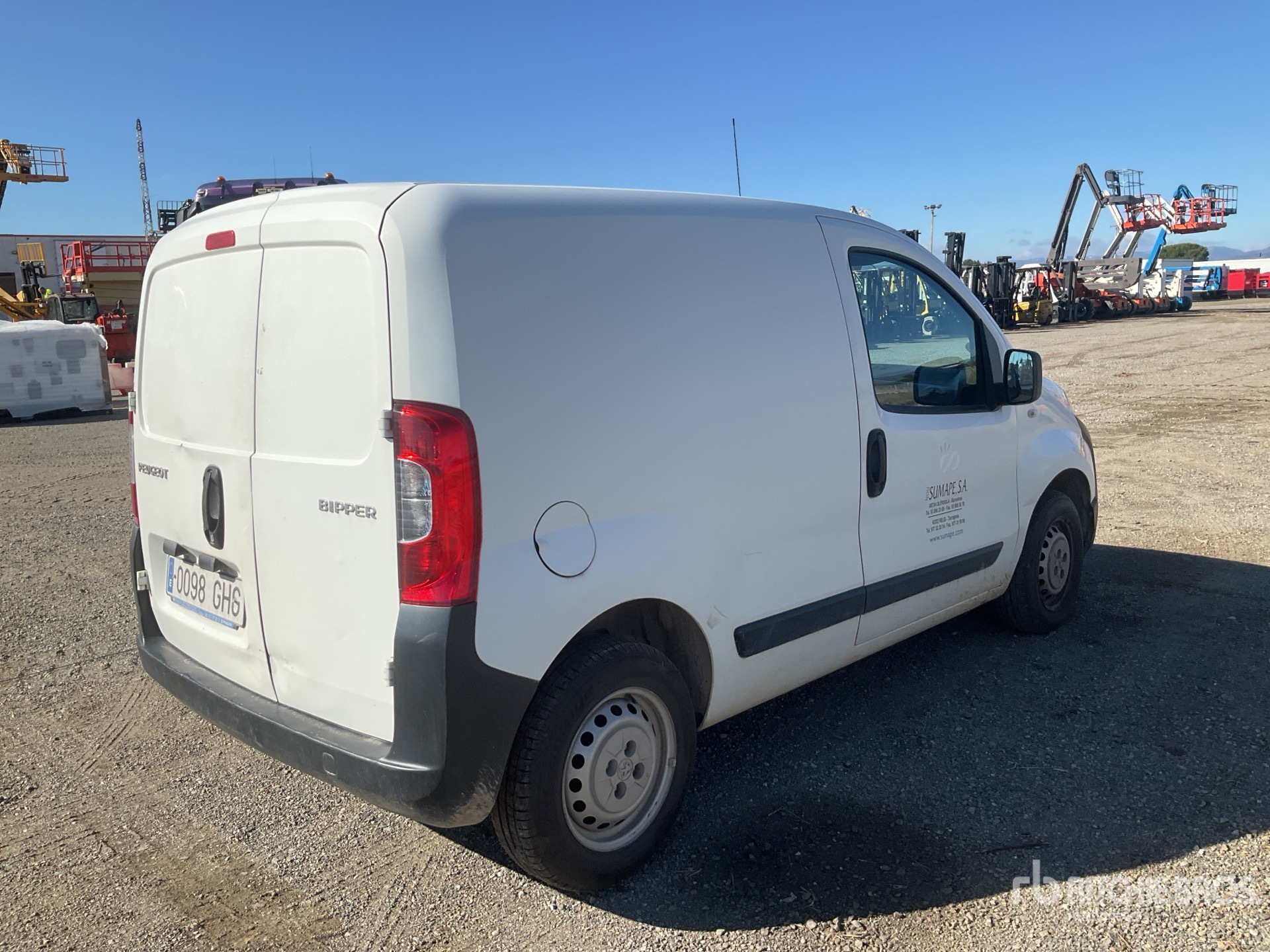 General Appearance with Picture, Right Rear Corner