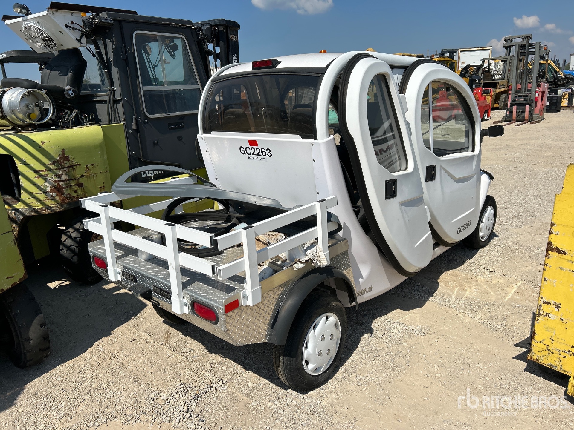 General Appearance with Picture, Right Rear Corner