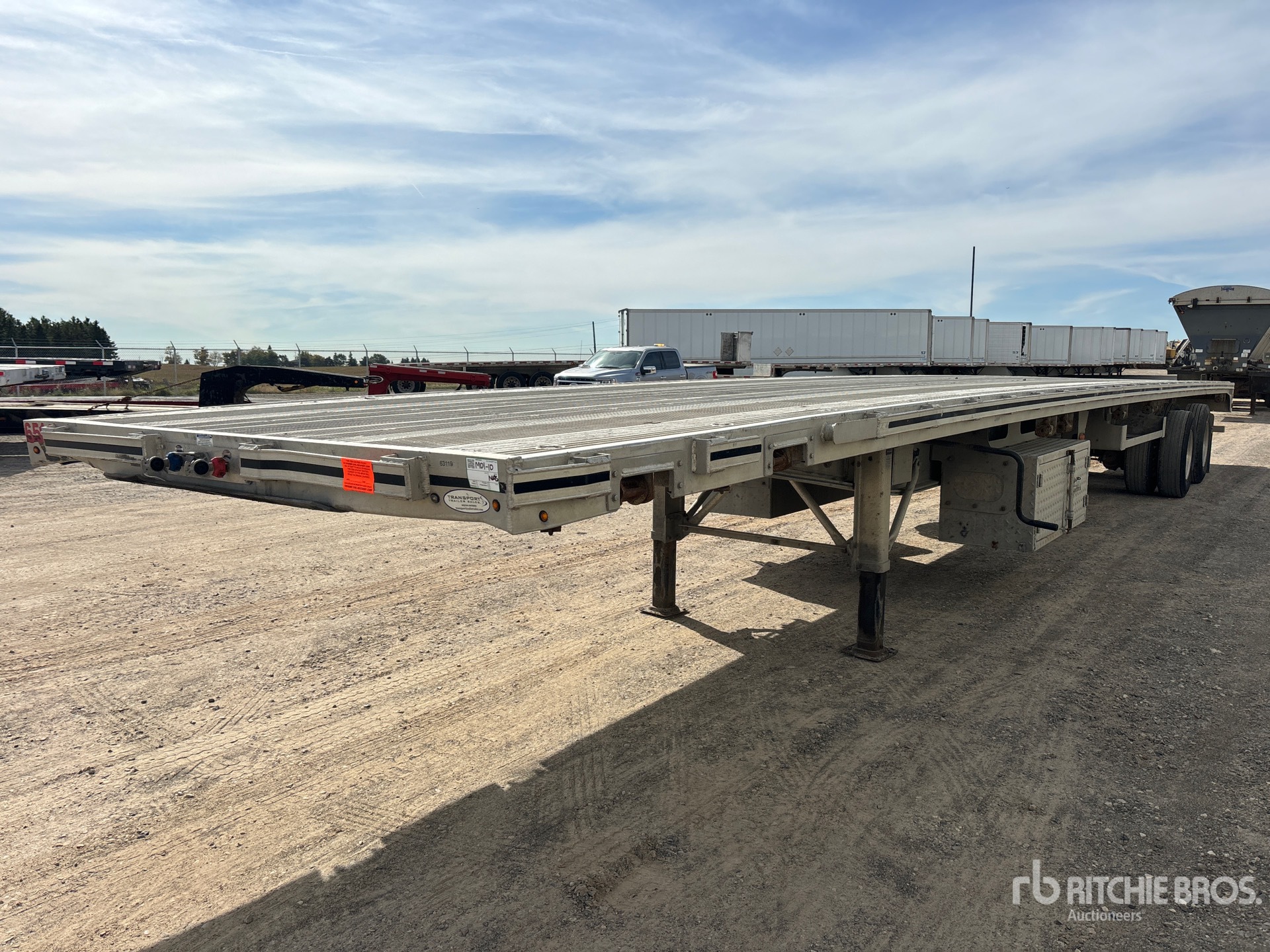 General Appearance with Bild, Ecke vorne links