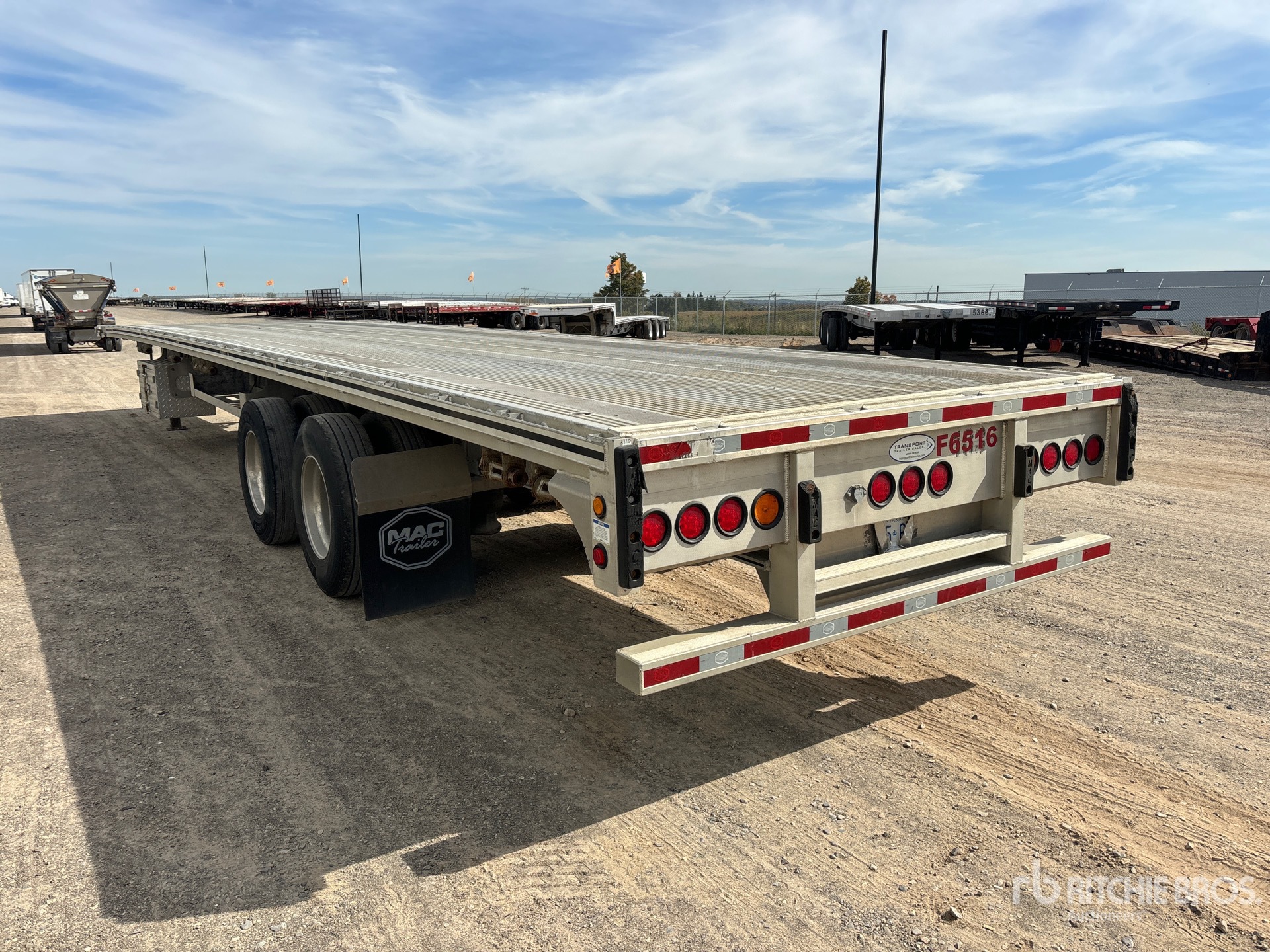 General Appearance with Bild, Ecke hinten links