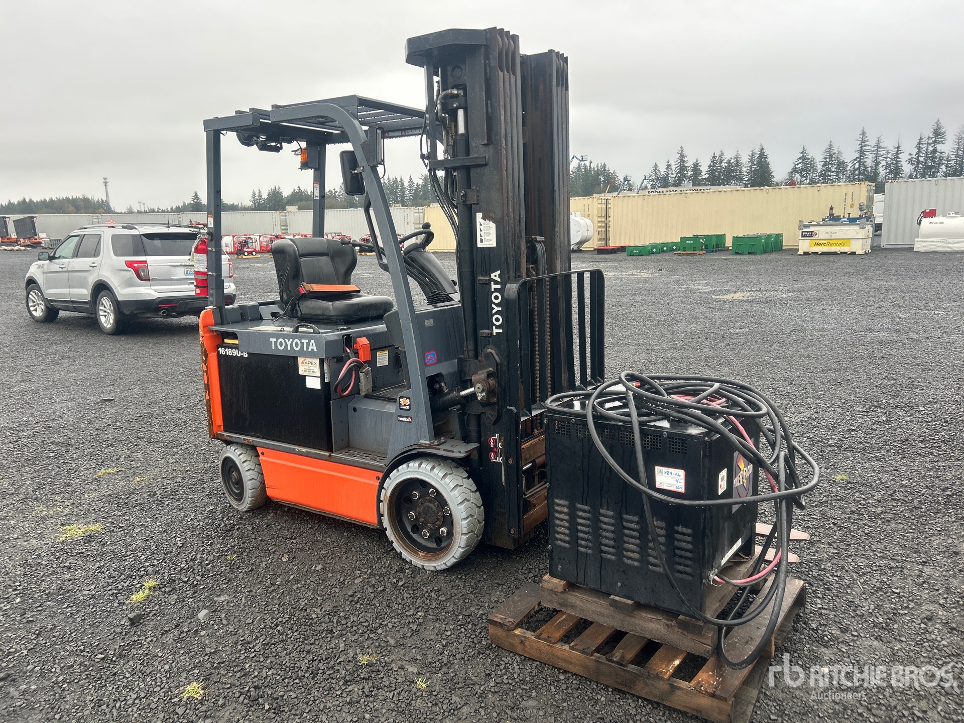 General Appearance with Picture, Right Front Corner