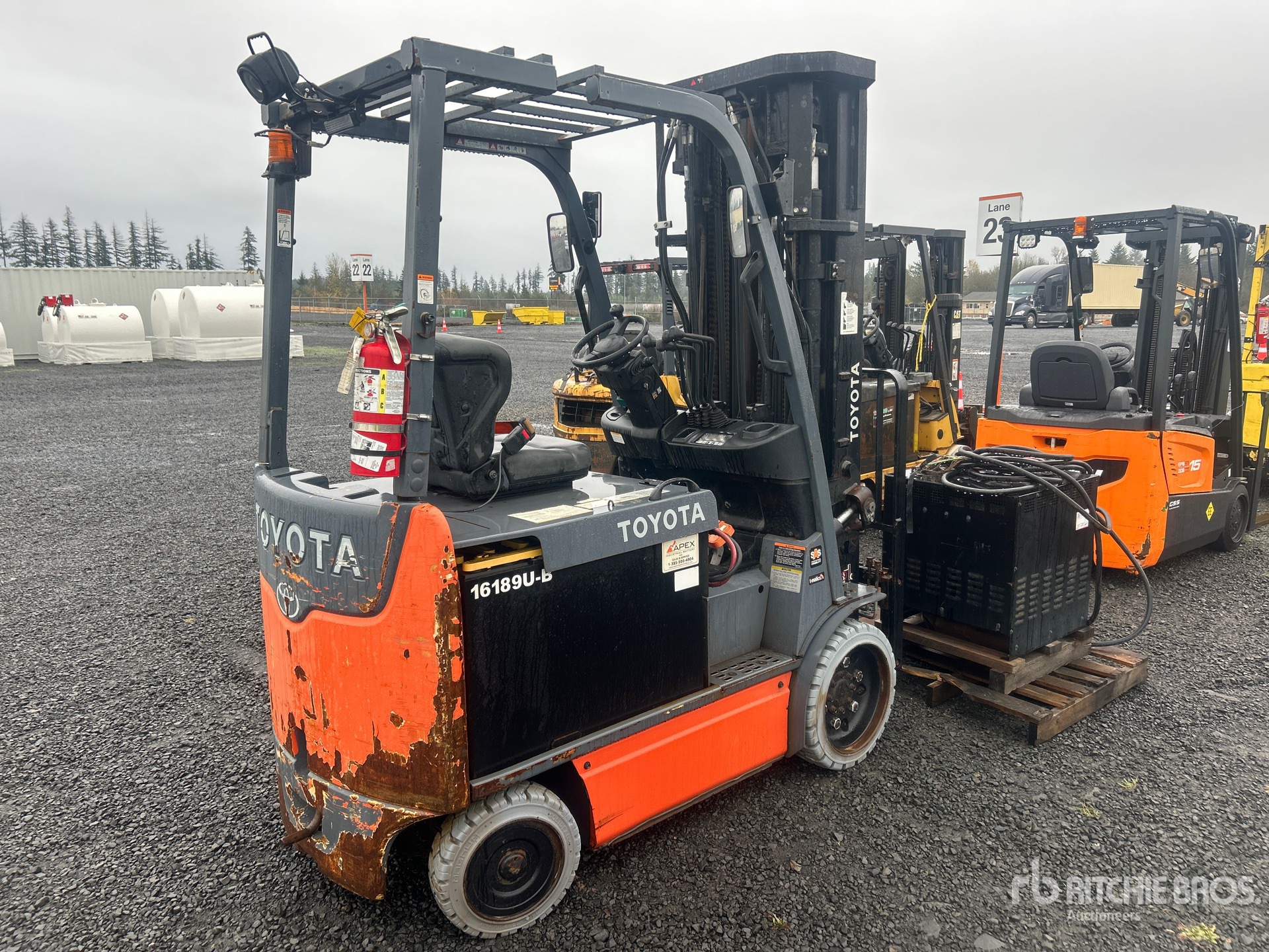 General Appearance with Picture, Right Rear Corner