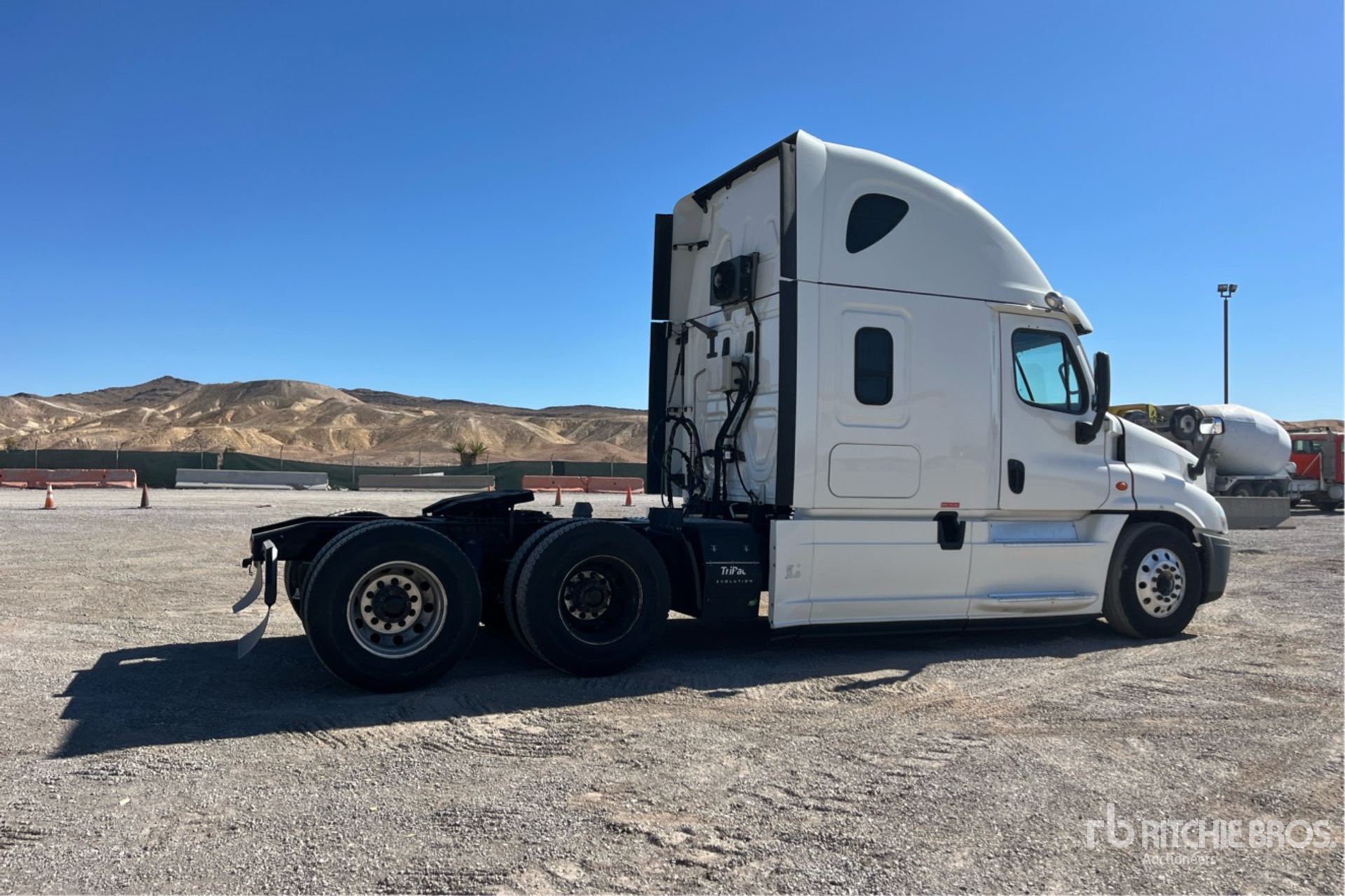 General Appearance with Imagen: esquina trasera derecha