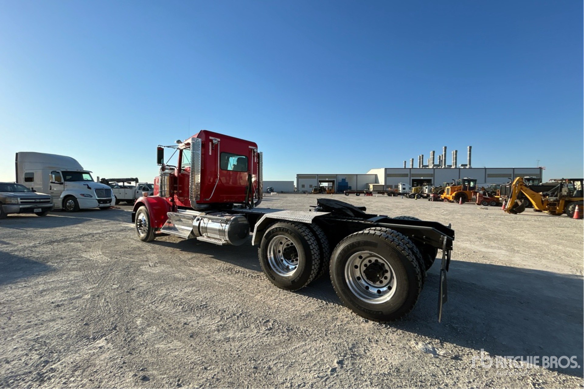 General Appearance with Picture, Left Rear Corner