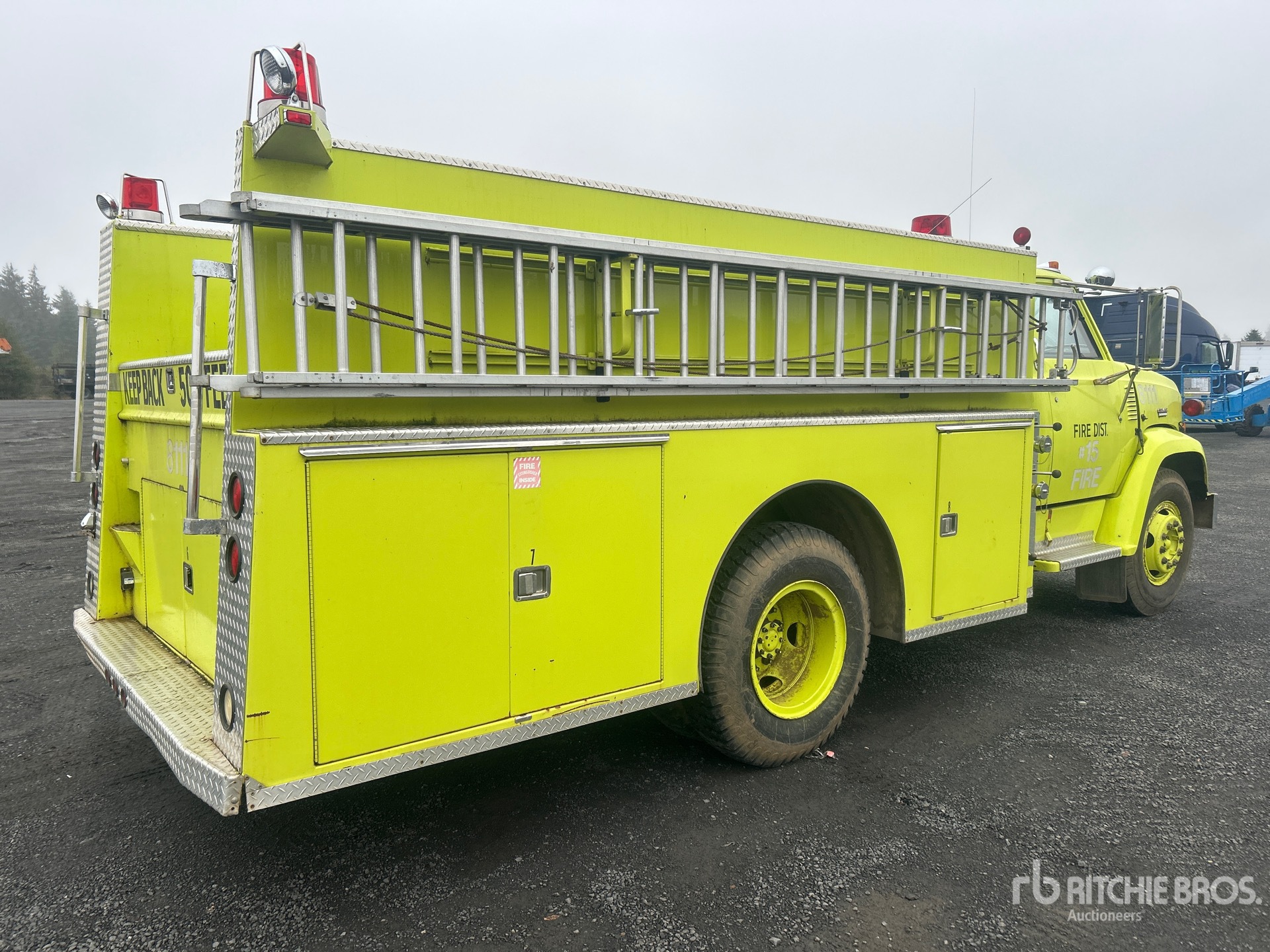 General Appearance with Picture, Right Rear Corner