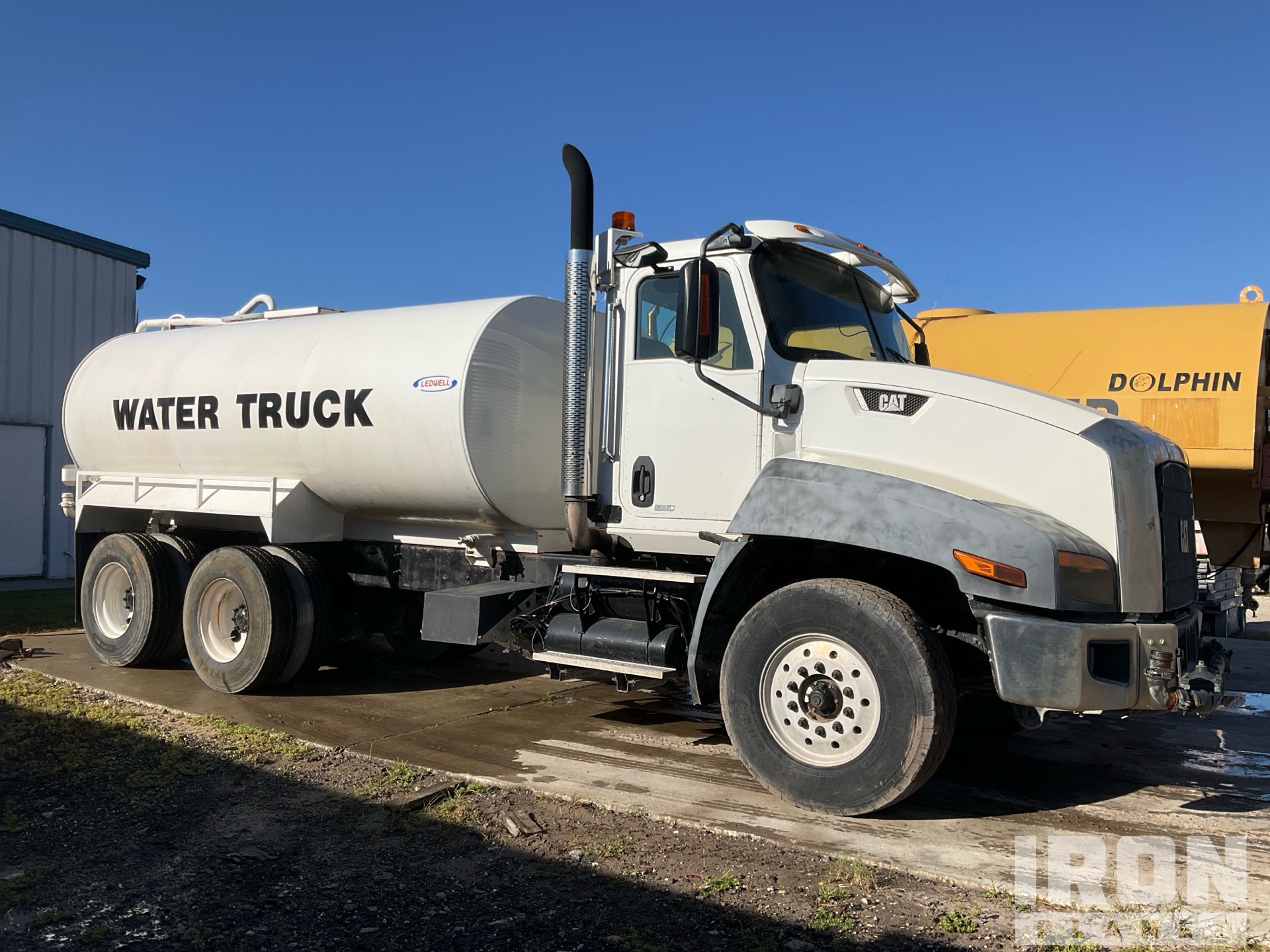 General Appearance with Image, coin avant droit