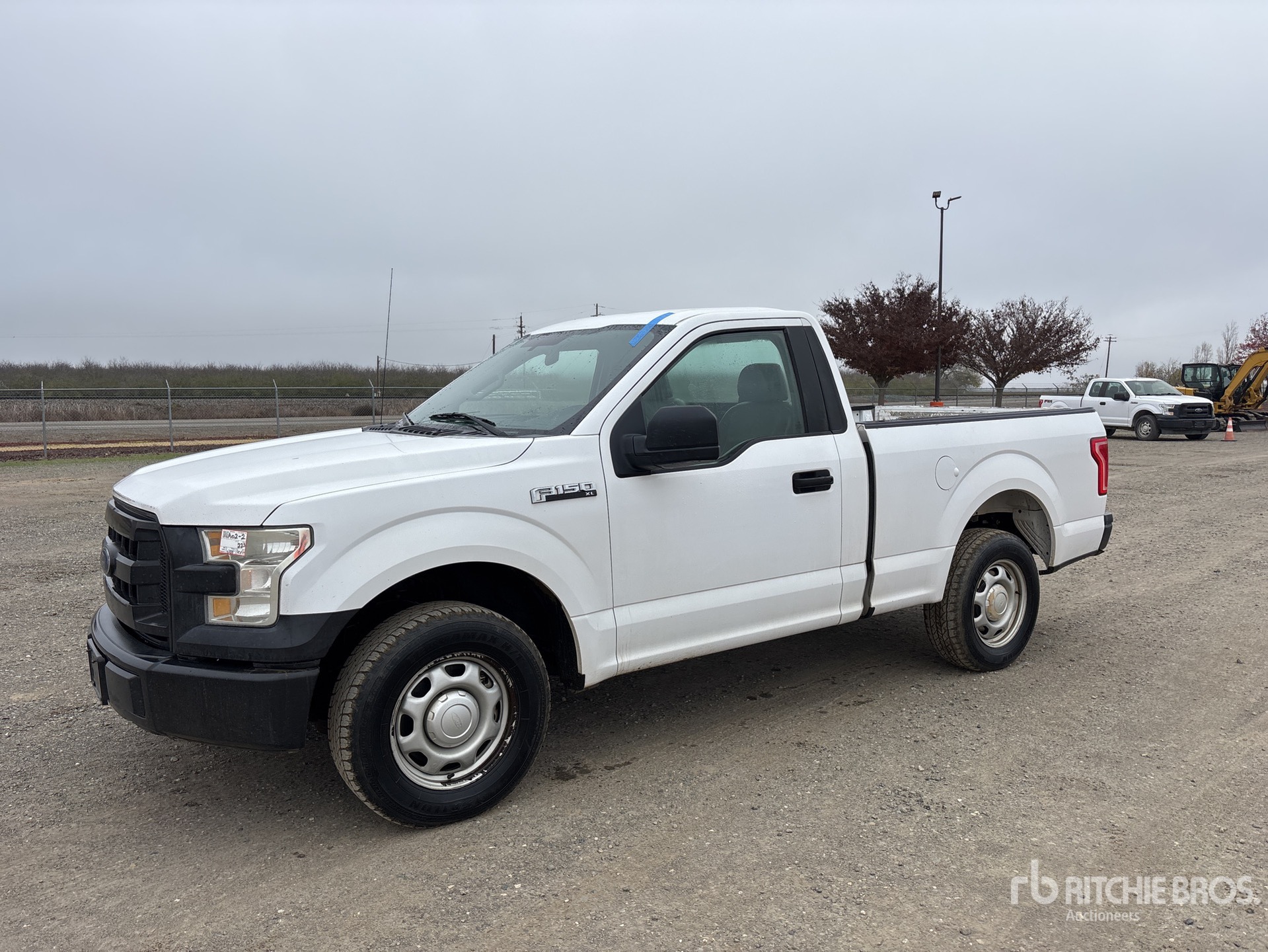 General Appearance with Foto, angolo anteriore sinistro