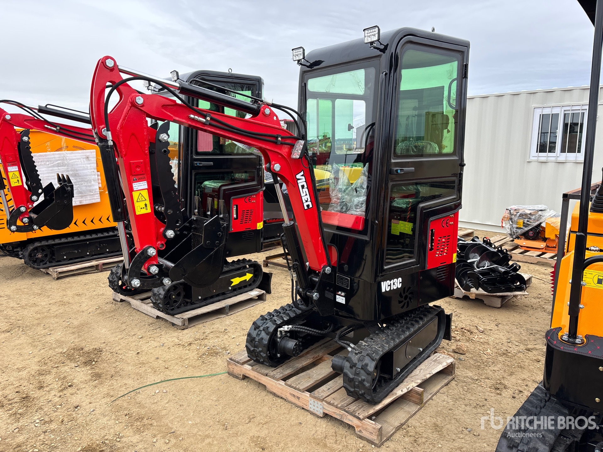 General Appearance with Foto, angolo anteriore sinistro