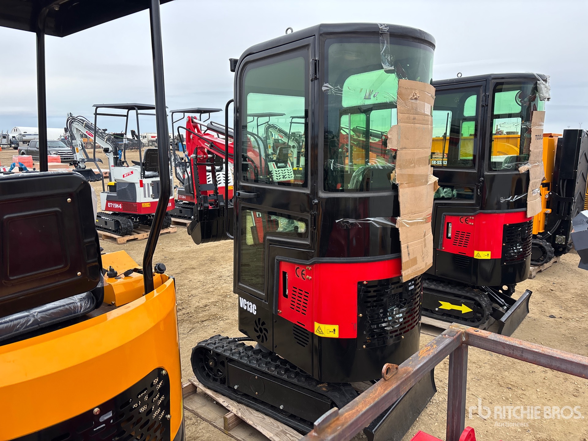 General Appearance with Foto, angolo posteriore sinistro