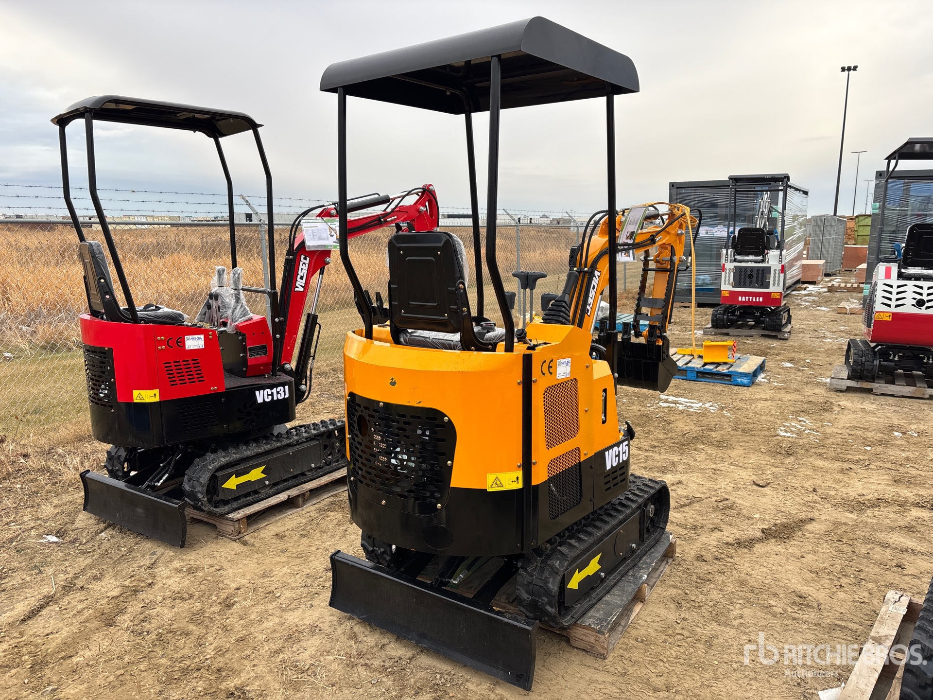 General Appearance with Foto, angolo anteriore sinistro