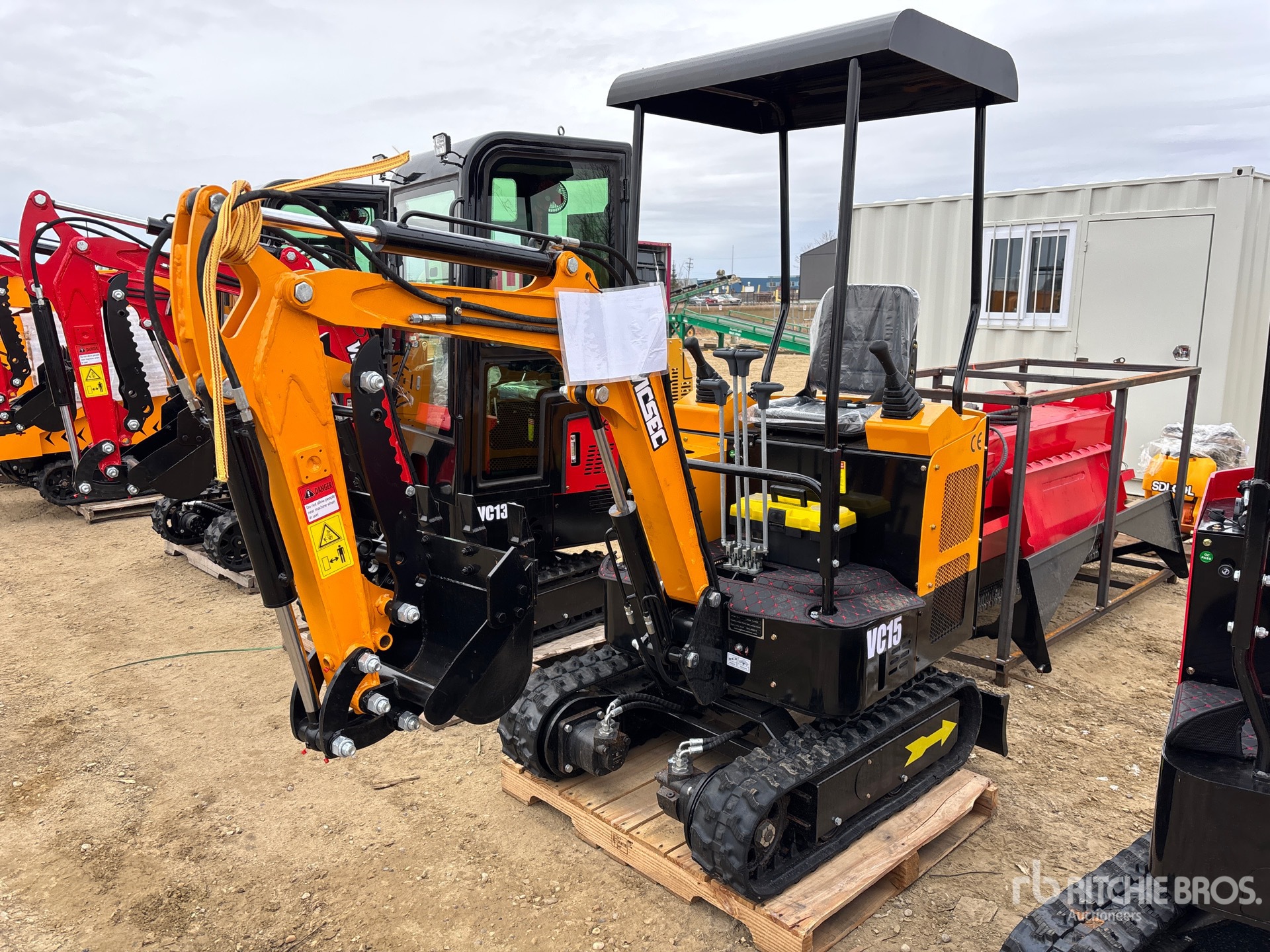 General Appearance with Foto, angolo anteriore sinistro