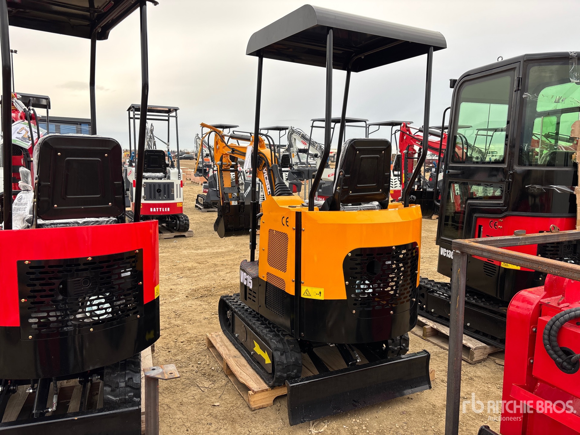 General Appearance with Foto, angolo posteriore sinistro