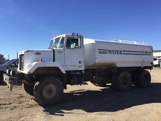 1985 Autocar DS 4000 gal 6x6 Water Truck
