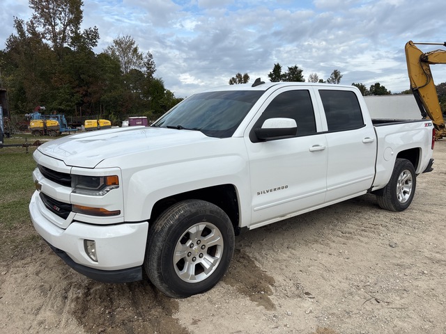 2017 Chevrolet 1500 Silverado 4x4 Crew Cab Pickup 2017 Chevrolet 1500 Silverado 4x4 Crew Cab Pickup