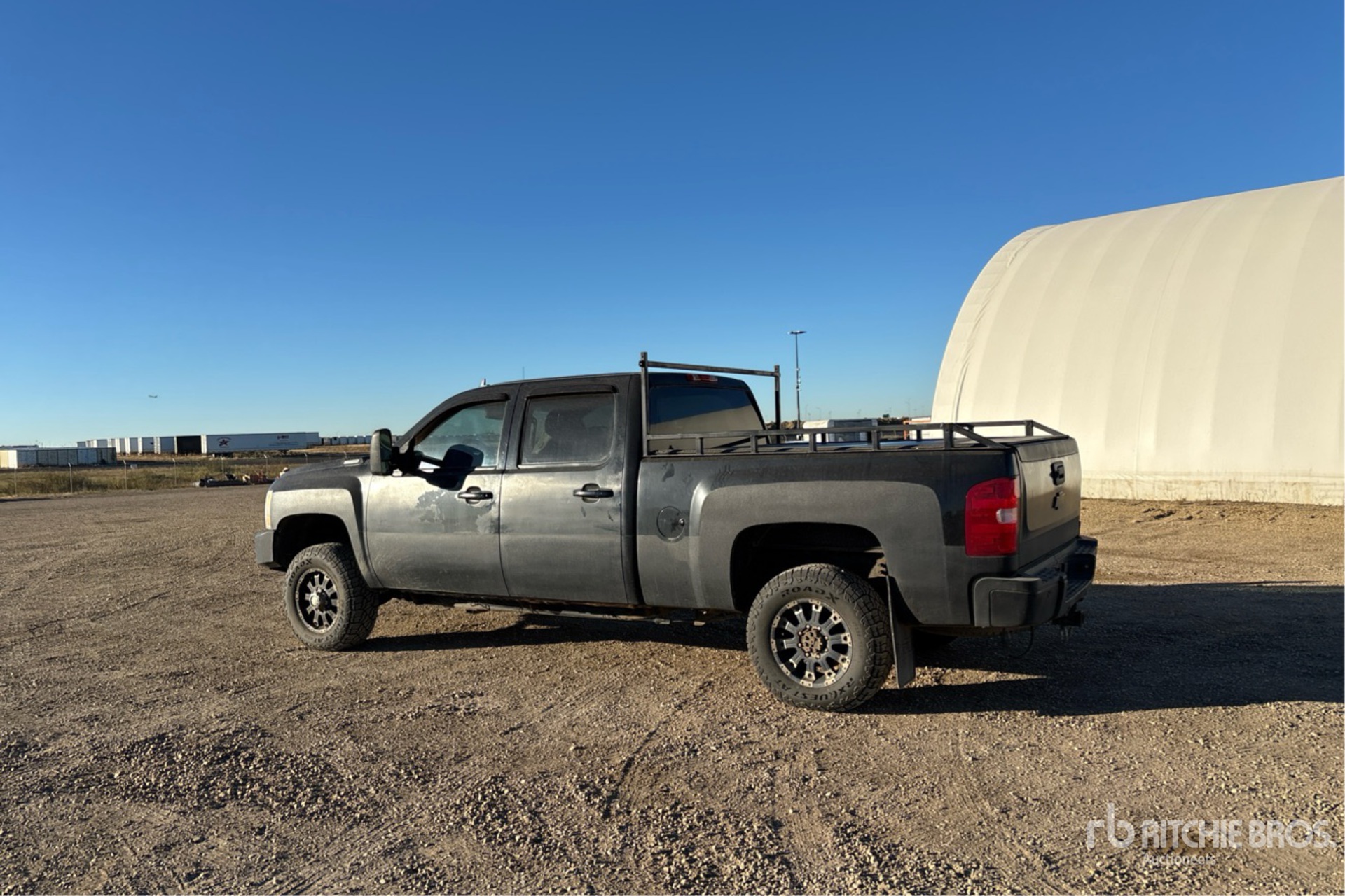 General Appearance with Picture, Left Rear Corner