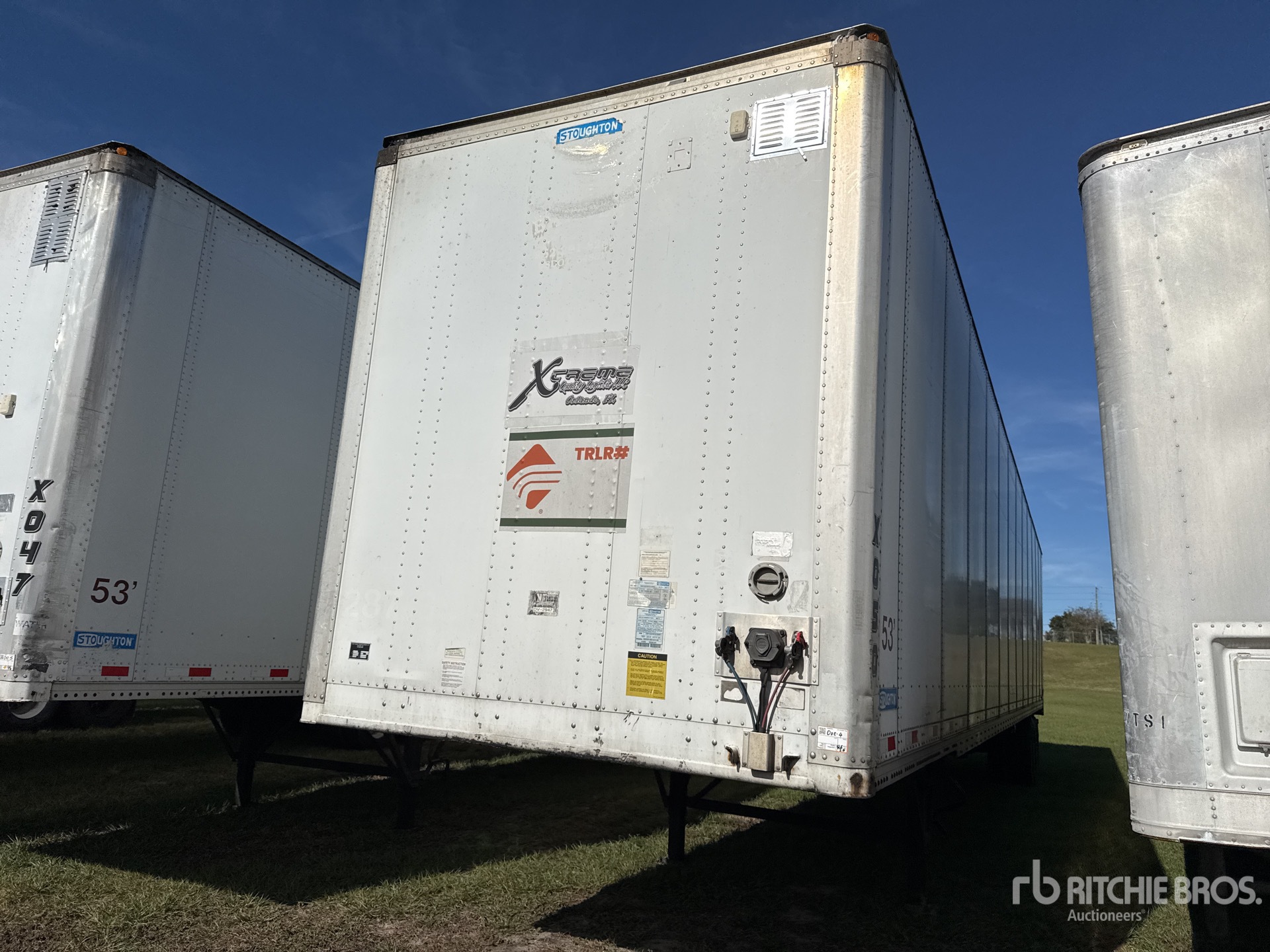 General Appearance with Bild, Ecke vorne links