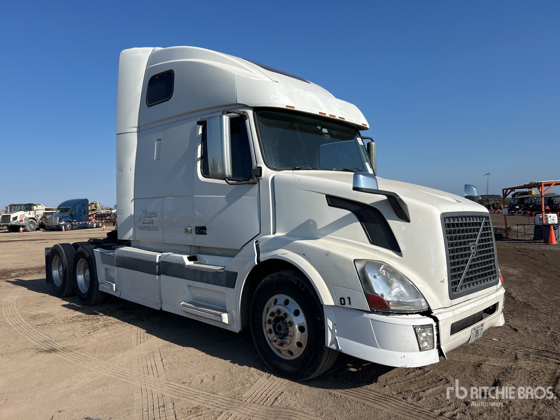 General Appearance with Picture, Right Front Corner