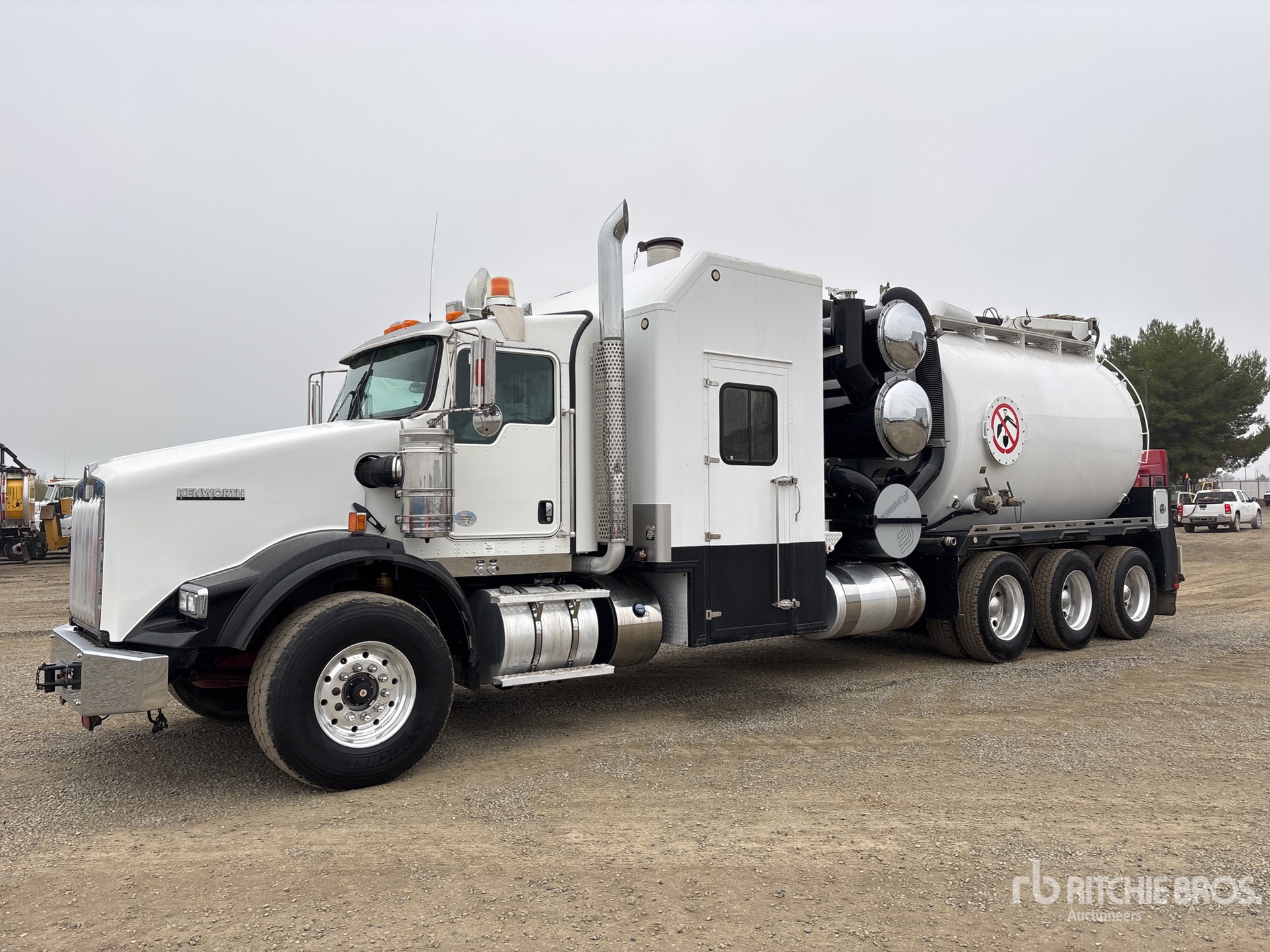 General Appearance with Featured Photo