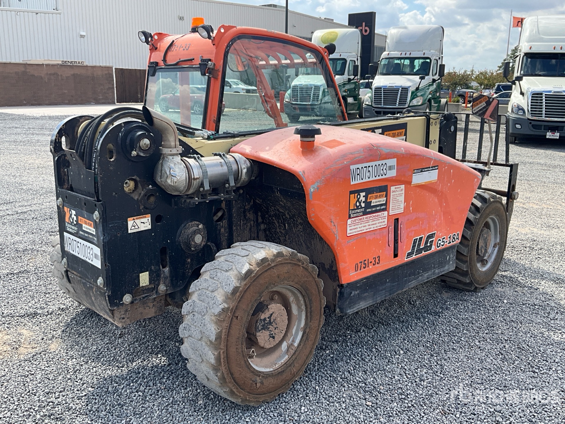 General Appearance with Picture, Right Rear Corner