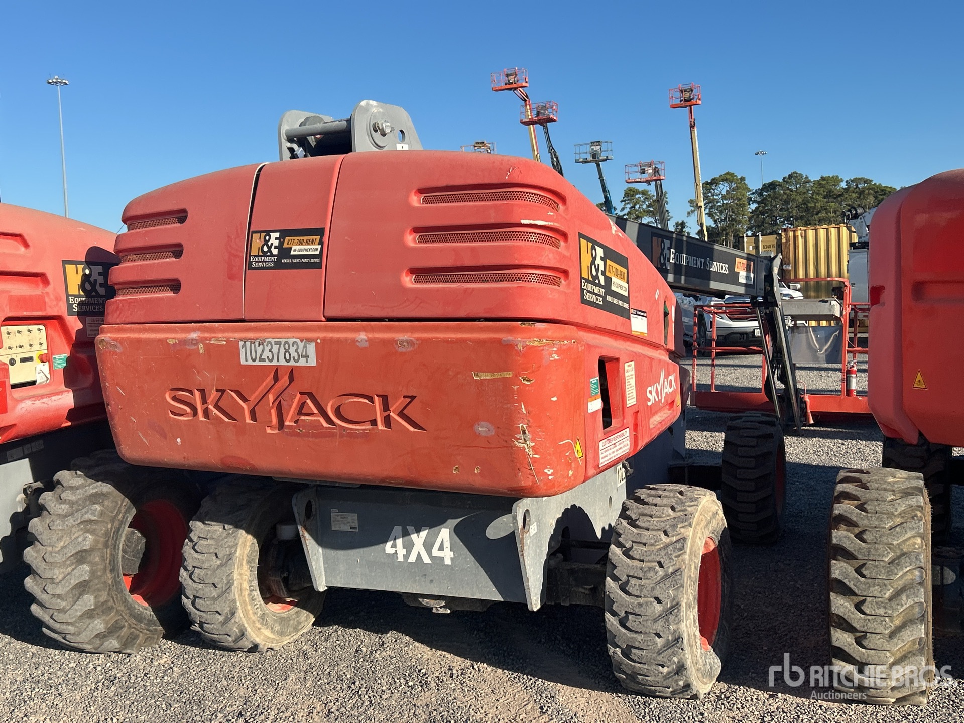 General Appearance with Picture, Right Rear Corner