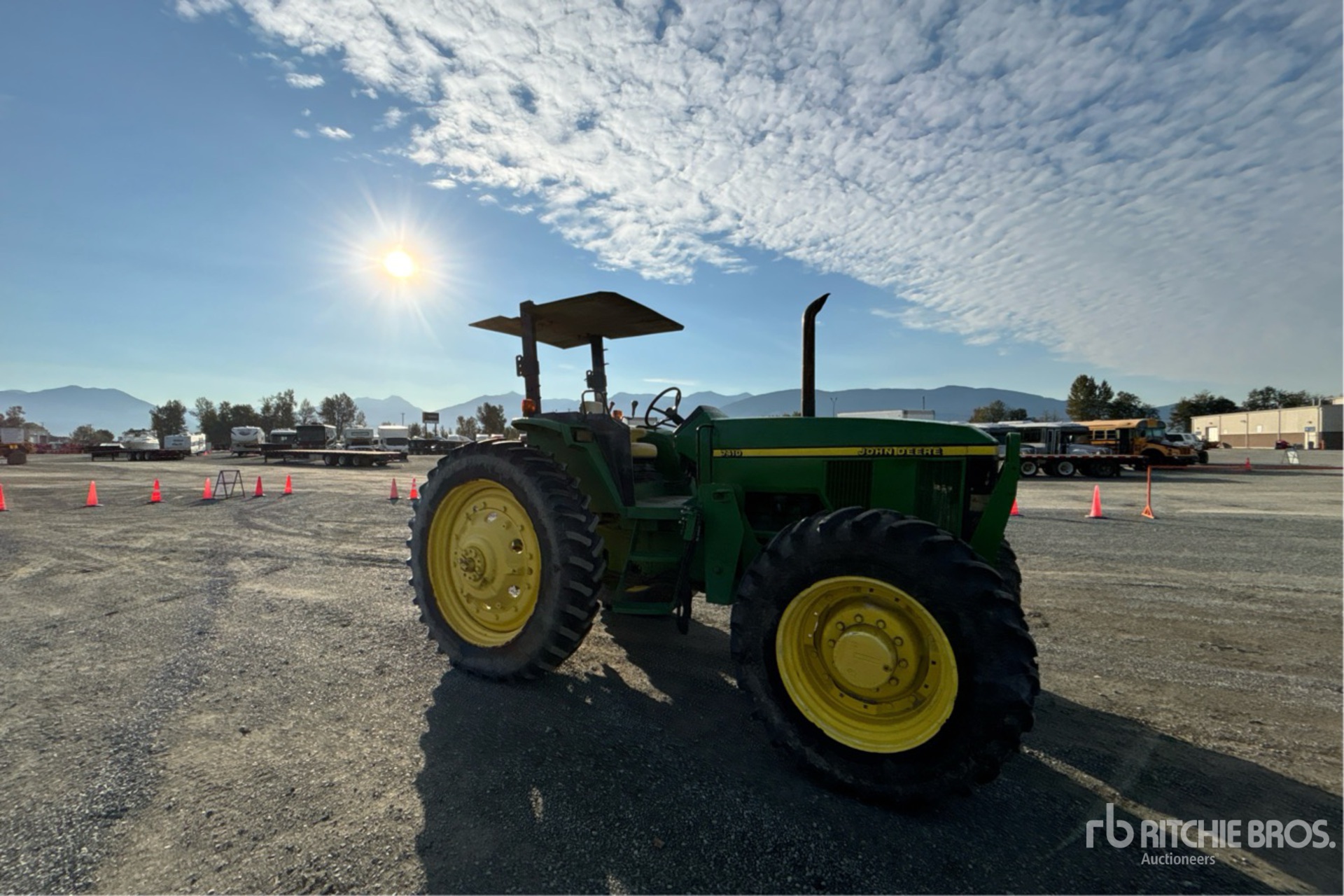 General Appearance with Bild, Ecke vorne rechts
