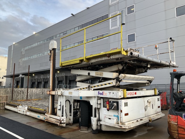 1997 FMC Commander 30 Self Propelled Cargo Loader