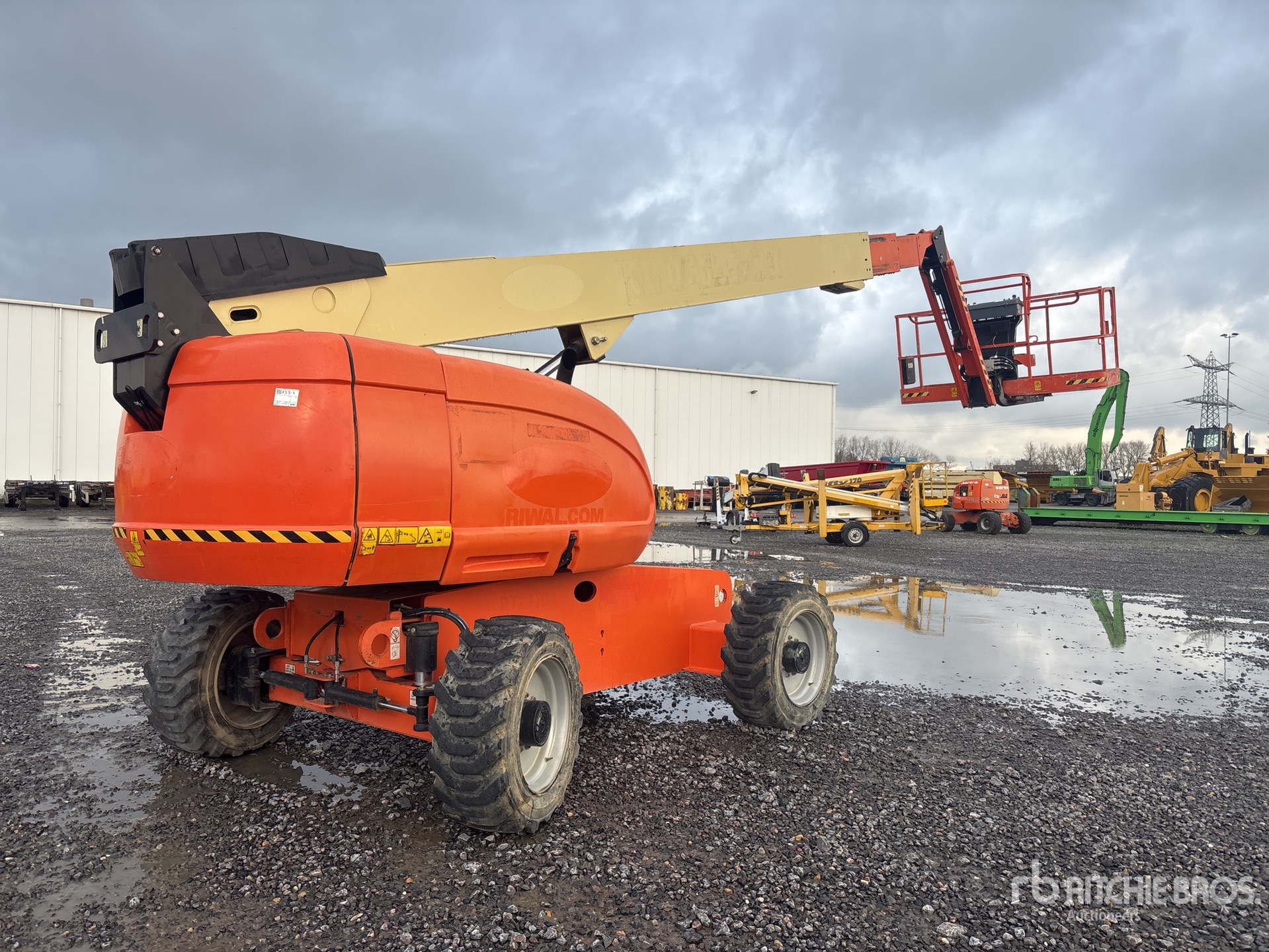 General Appearance with Picture, Left Front Corner