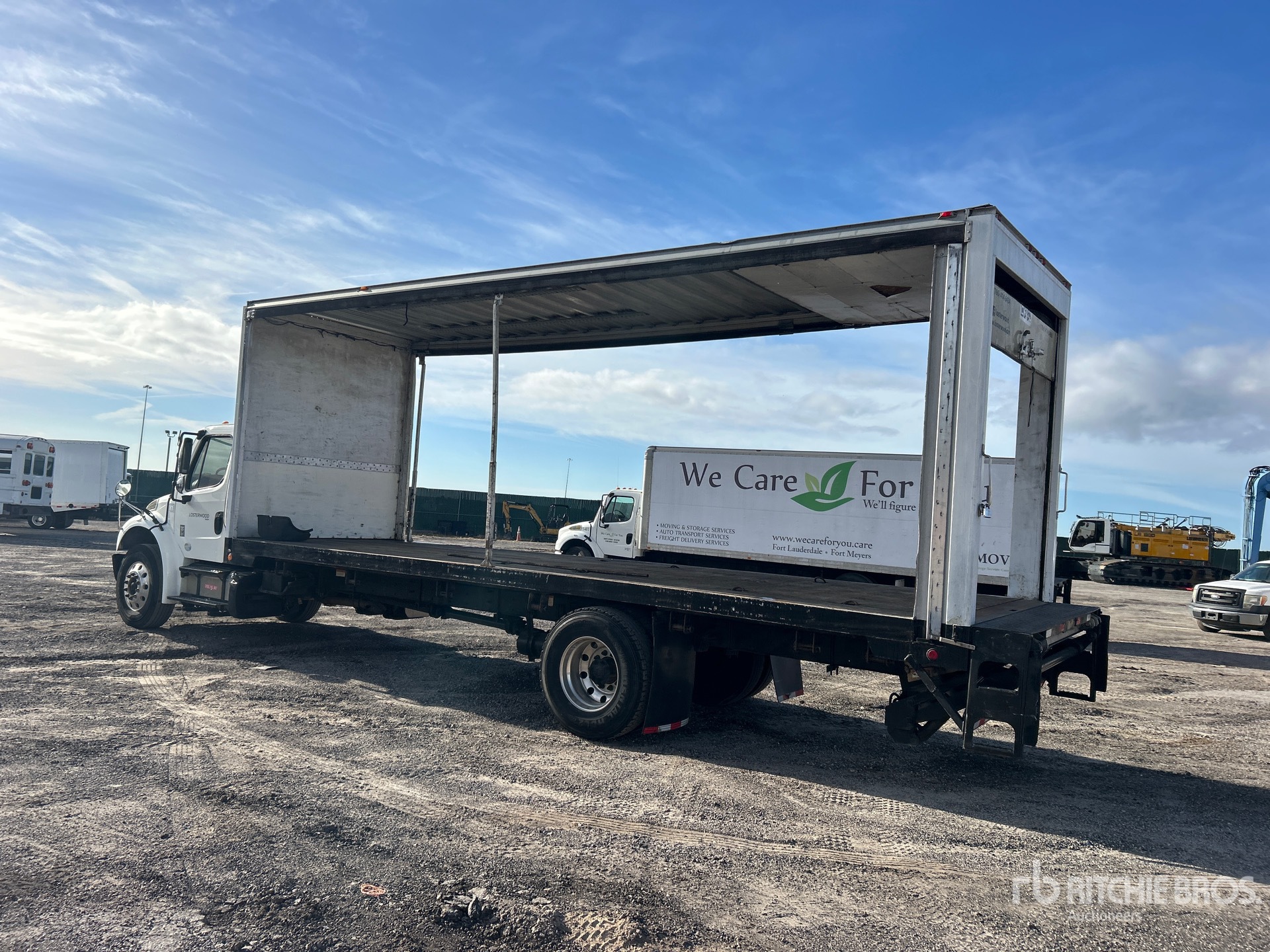 Aspect général with Image, coin arrière gauche