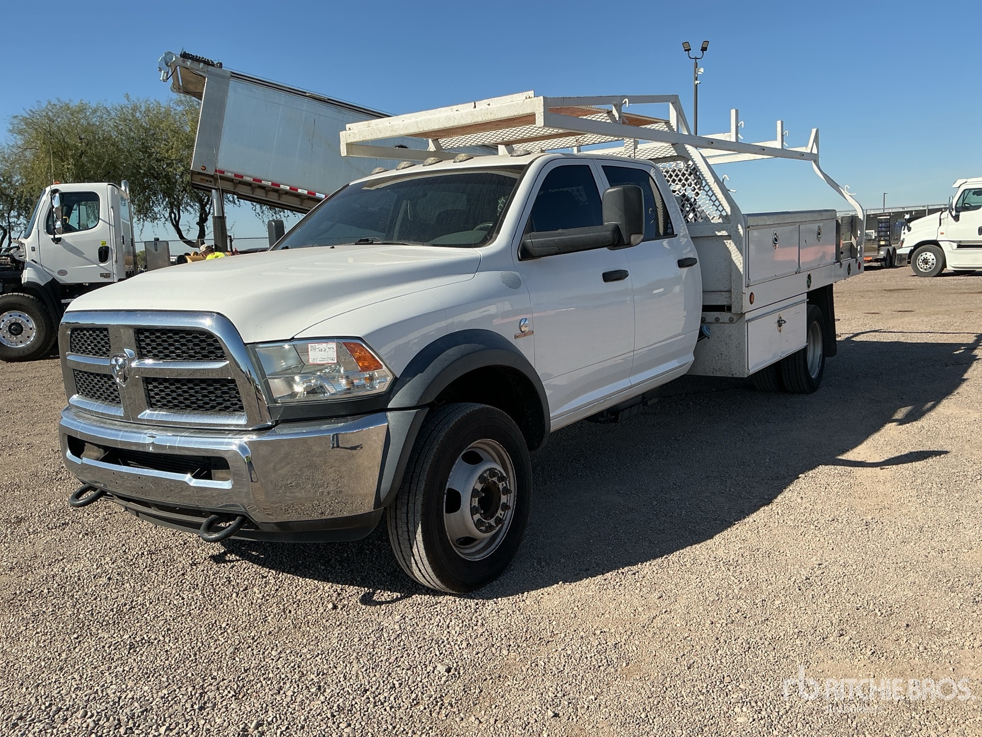 General Appearance with Bild, Ecke vorne links