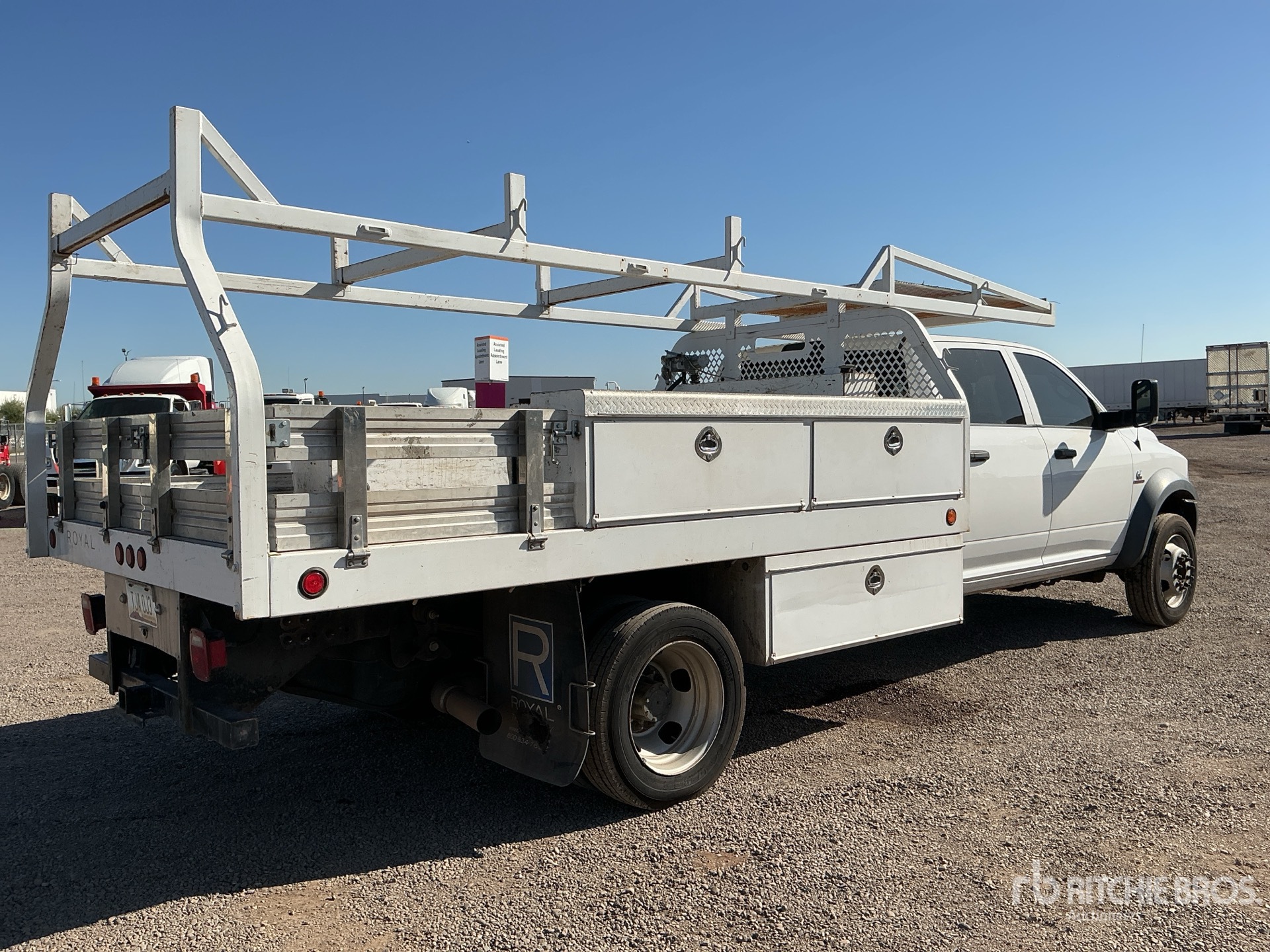 General Appearance with Bild, Ecke hinten rechts