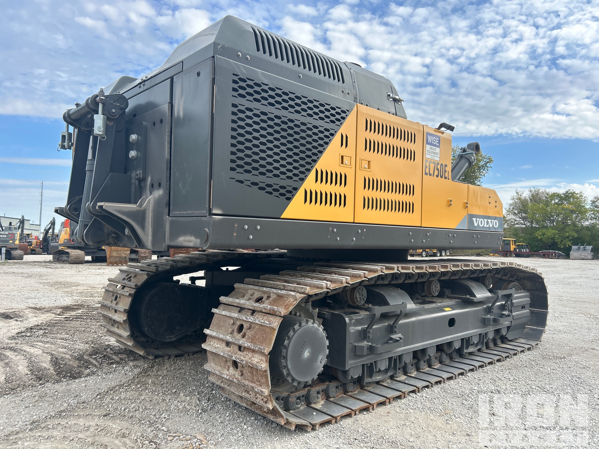 General Appearance with Foto, angolo anteriore sinistro