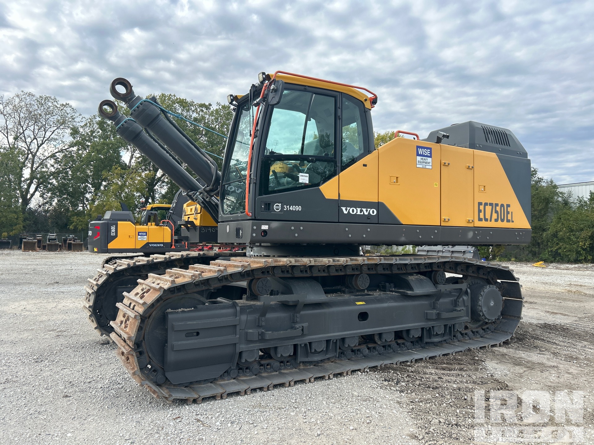 General Appearance with Foto, angolo anteriore sinistro