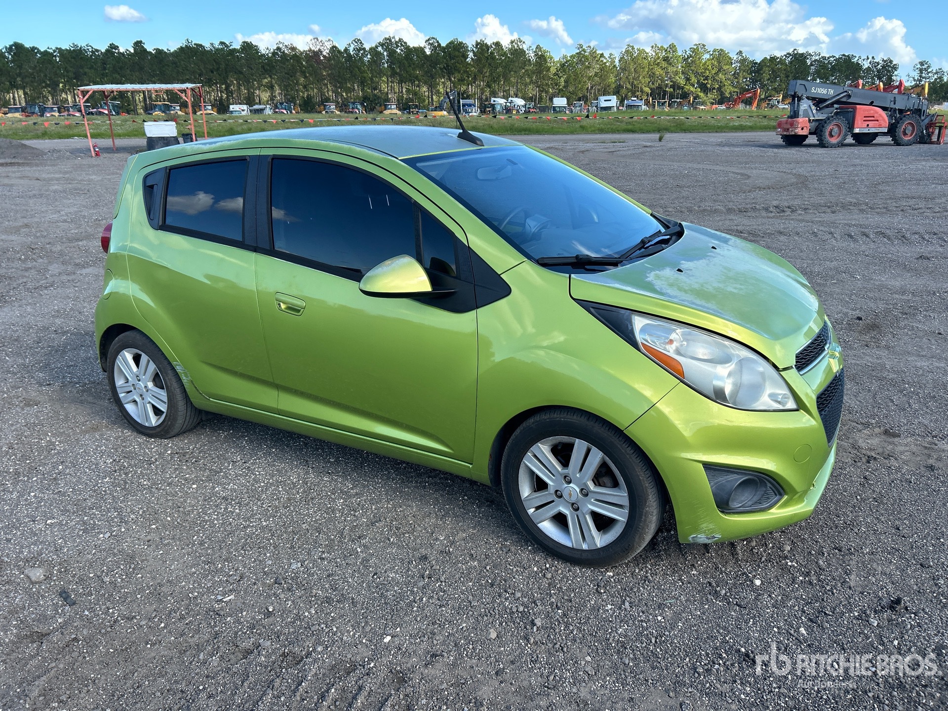 General Appearance with Picture, Right Front Corner