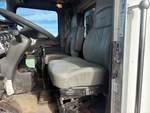 Cab with Seats/armrests