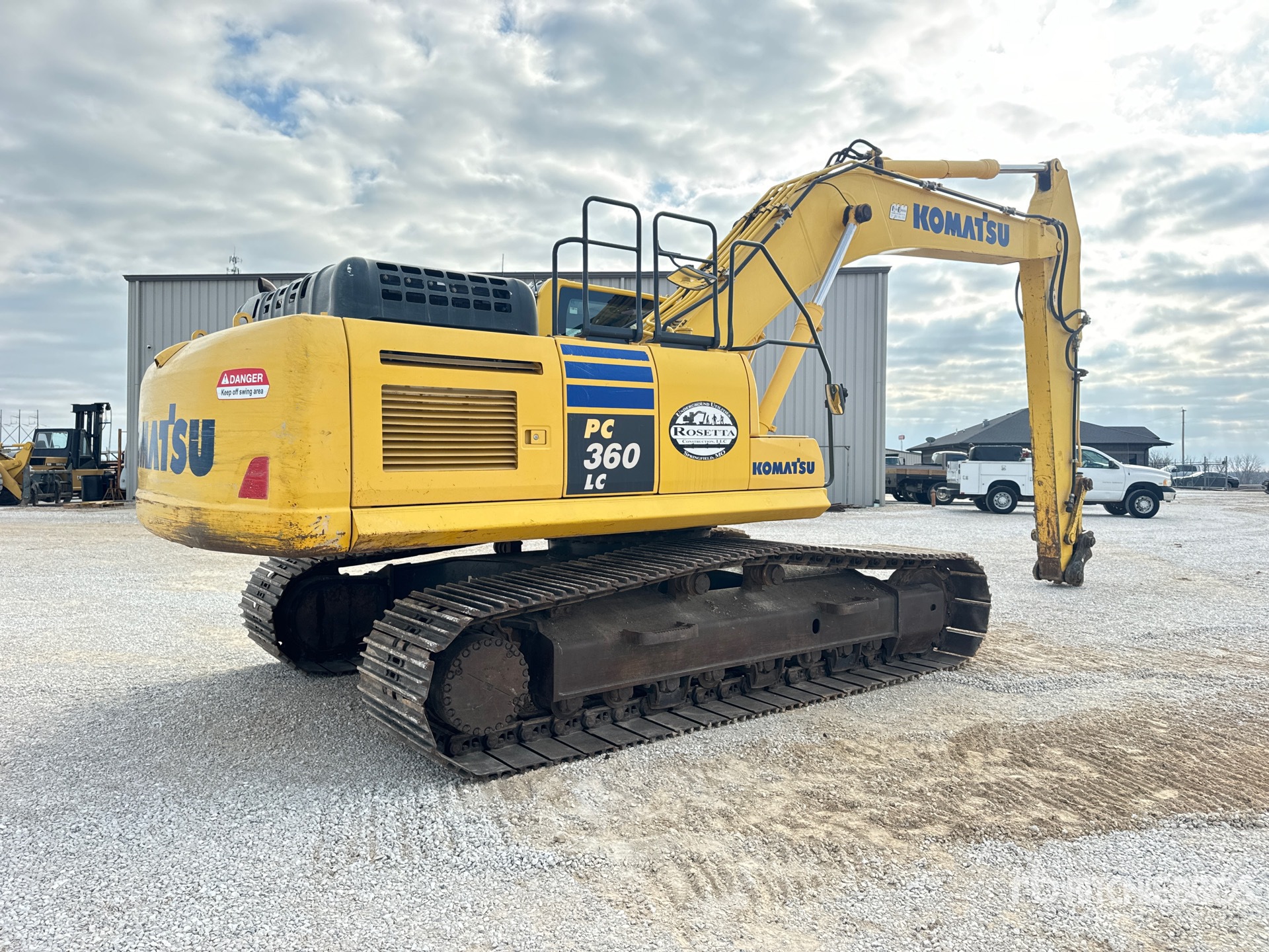 Aspect général with Image, coin arrière droit