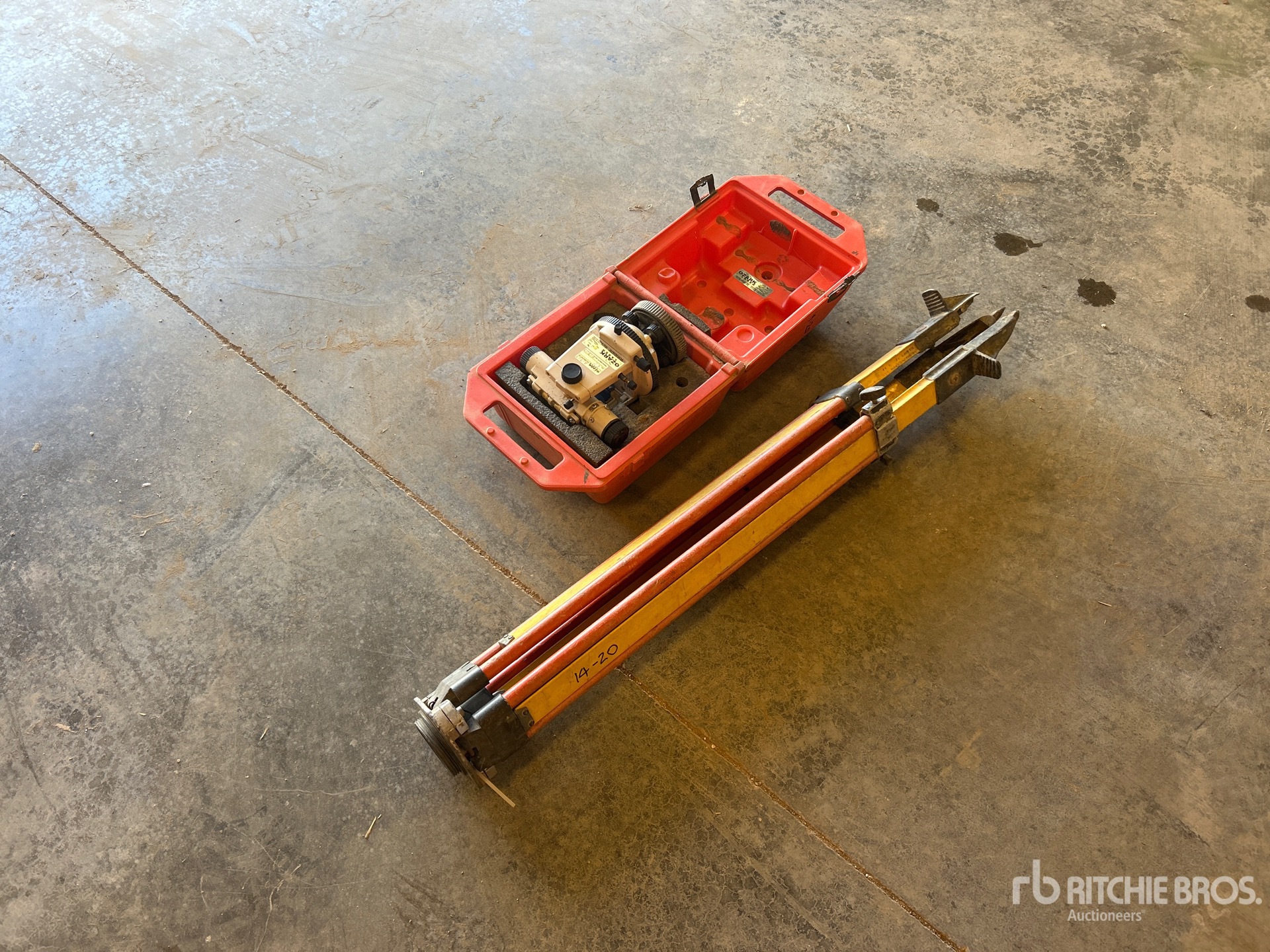 General Appearance with Image, coin arrière droit