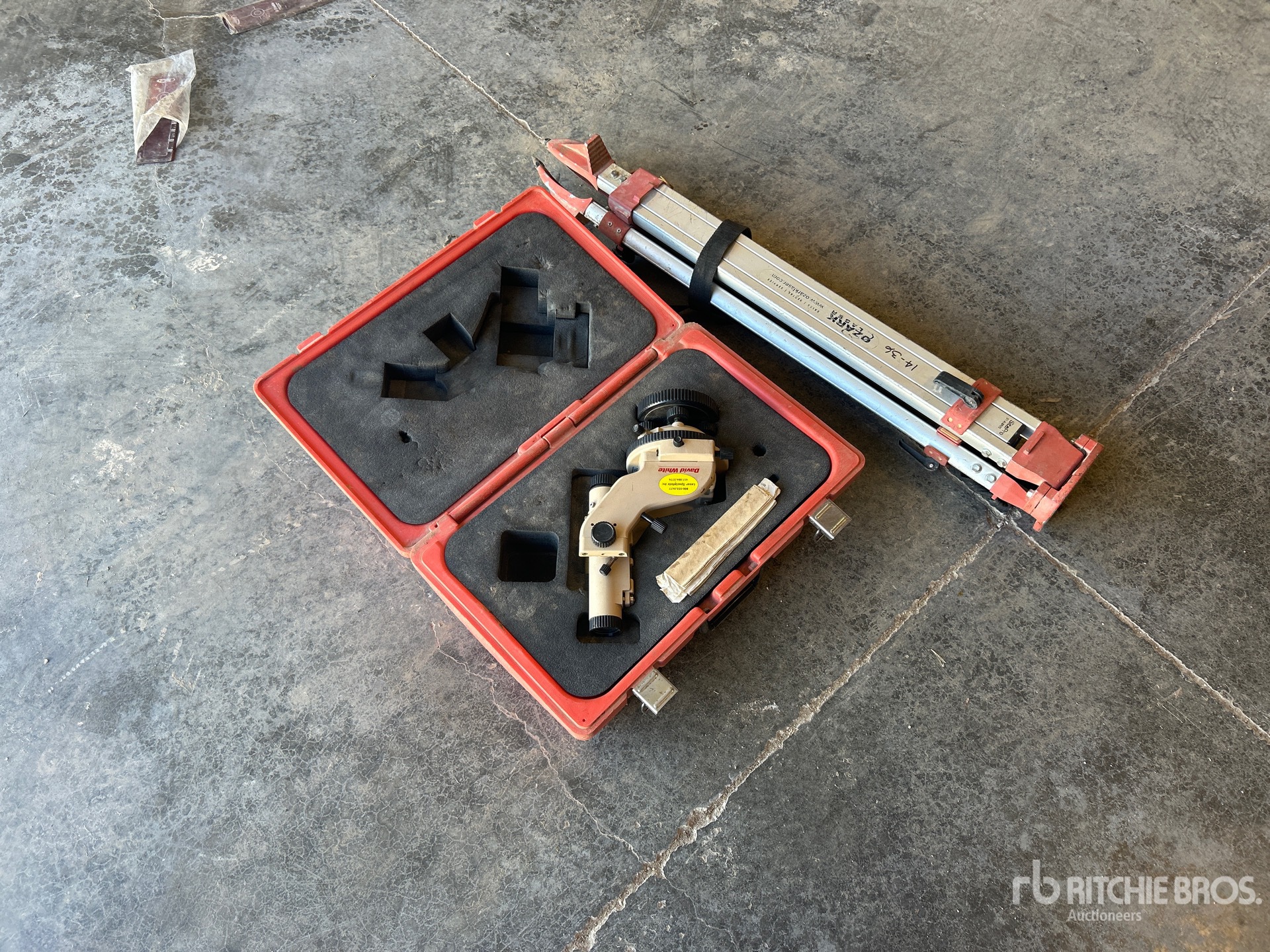 General Appearance with Image, coin arrière droit