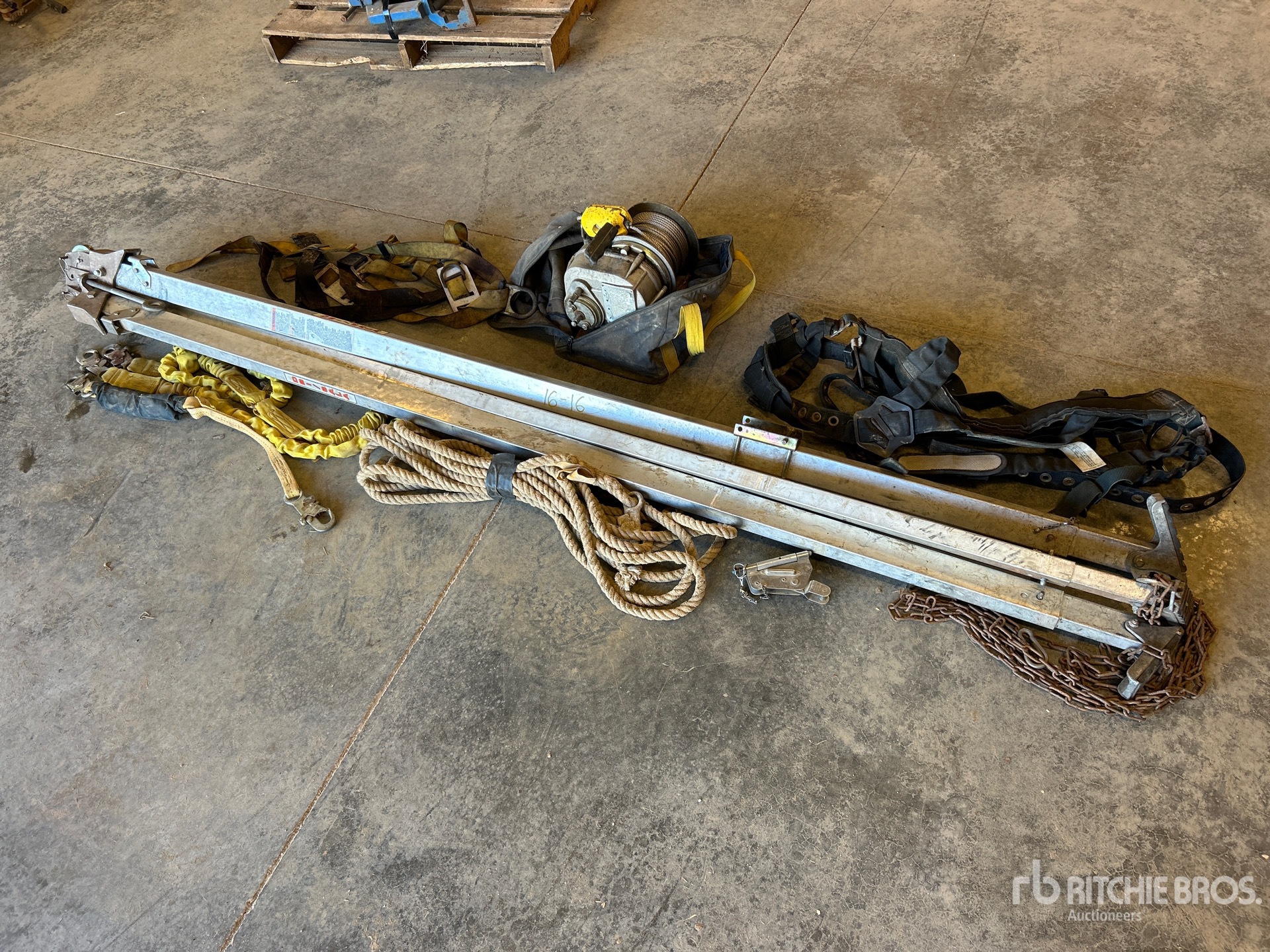 General Appearance with Foto, angolo anteriore sinistro