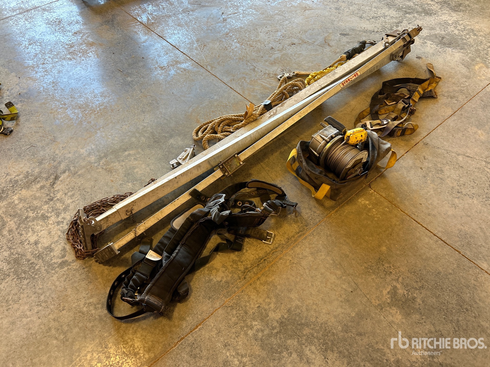 General Appearance with Foto, angolo posteriore sinistro